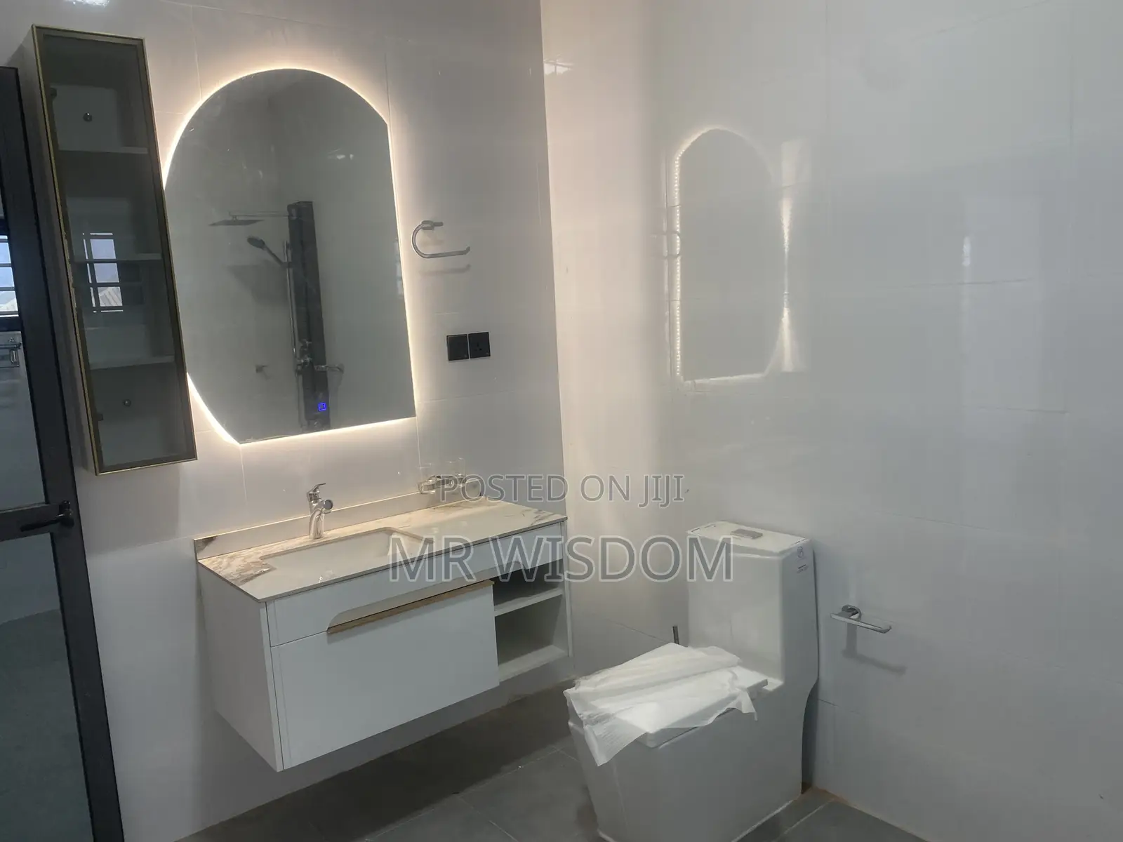 4bdrm Duplex in Lakeside Estate, Ashaley Botwe for sale in Ashaley Botwe