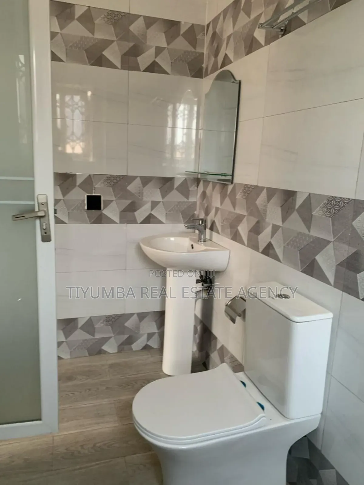 2bdrm Apartment in Tiyumba Agency, North Legon for rent in North Legon