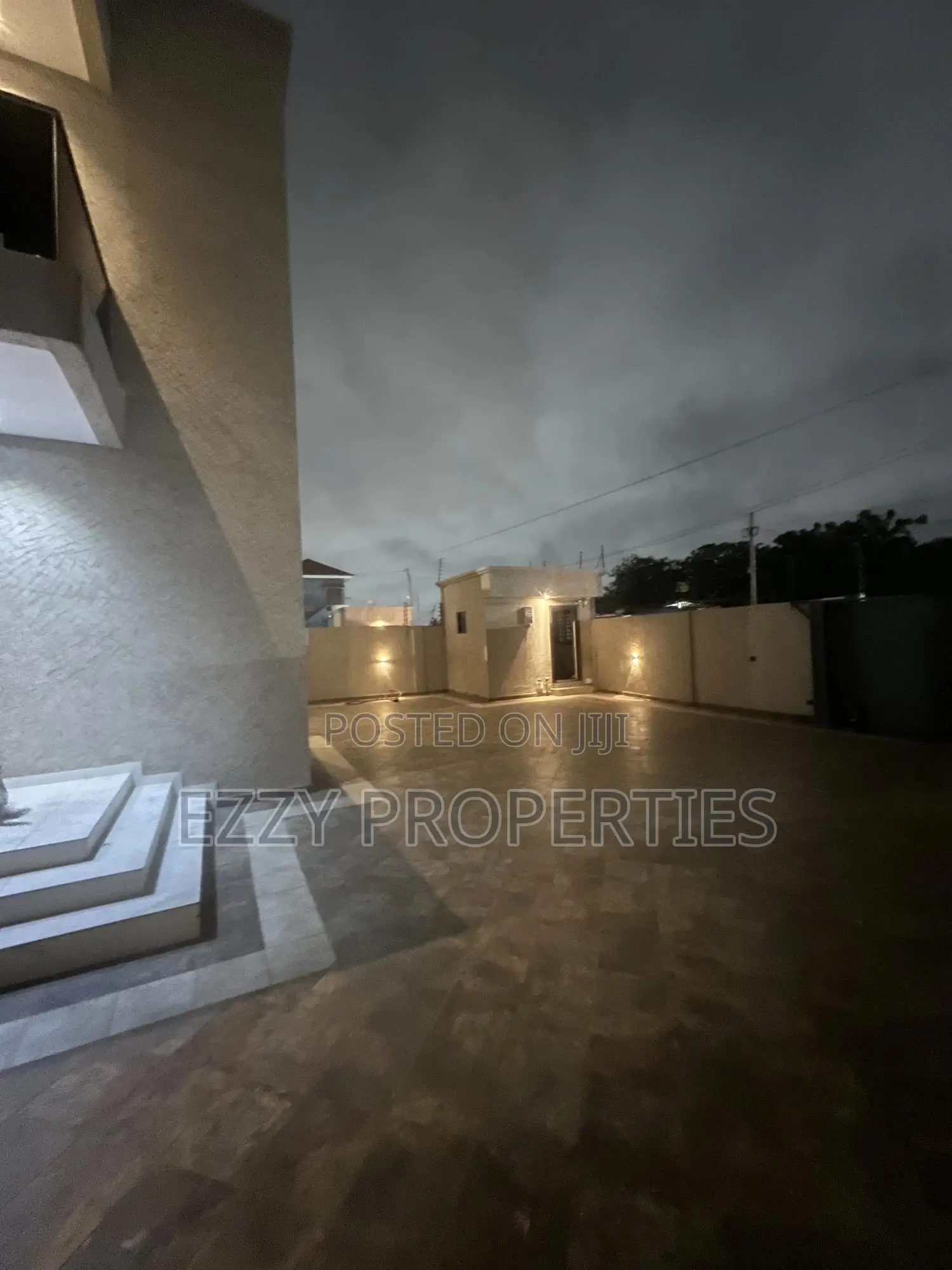 4bdrm Duplex in East Legon Ars for rent in East Legon