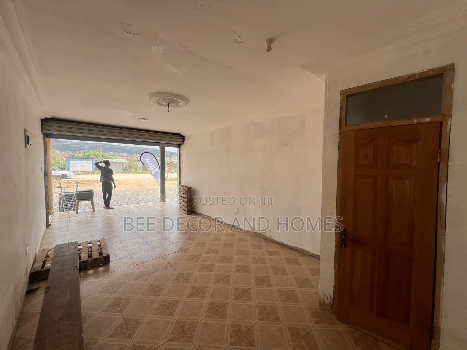 2 Years Advance Shop to Let in Oyarifa