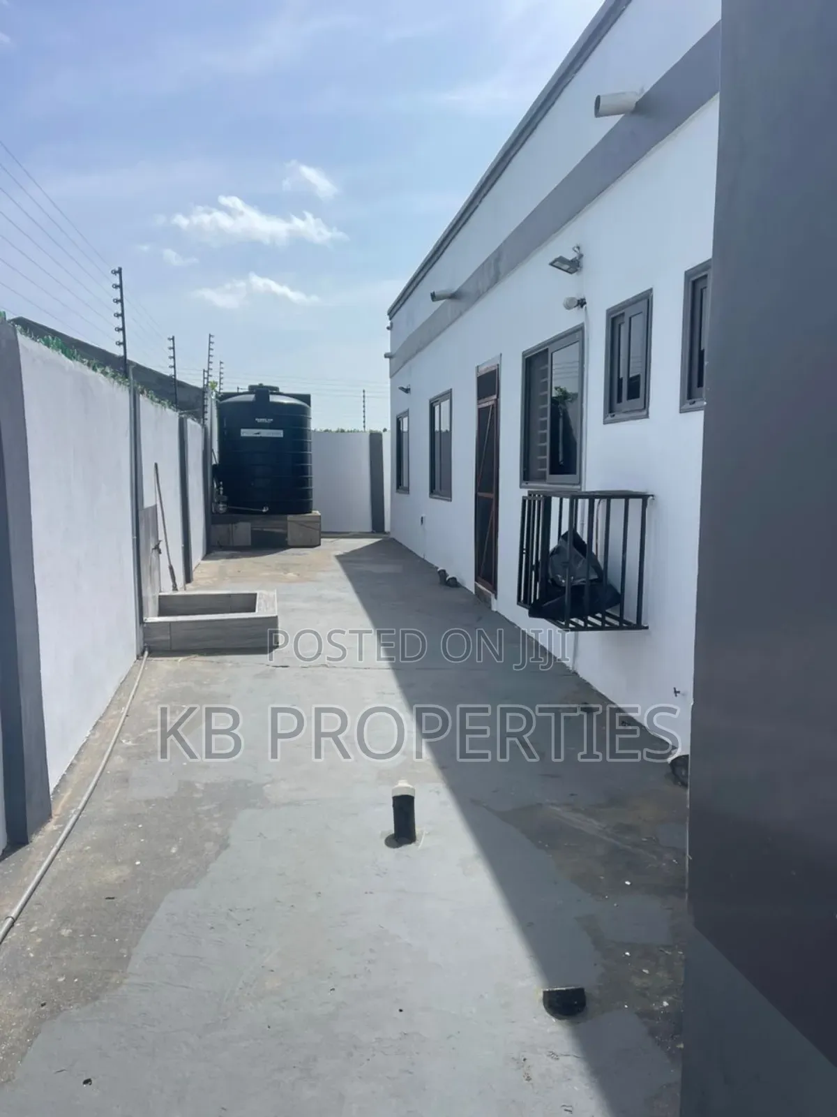 5bdrm House in Kb Properties, Community 25 for rent in Community 25