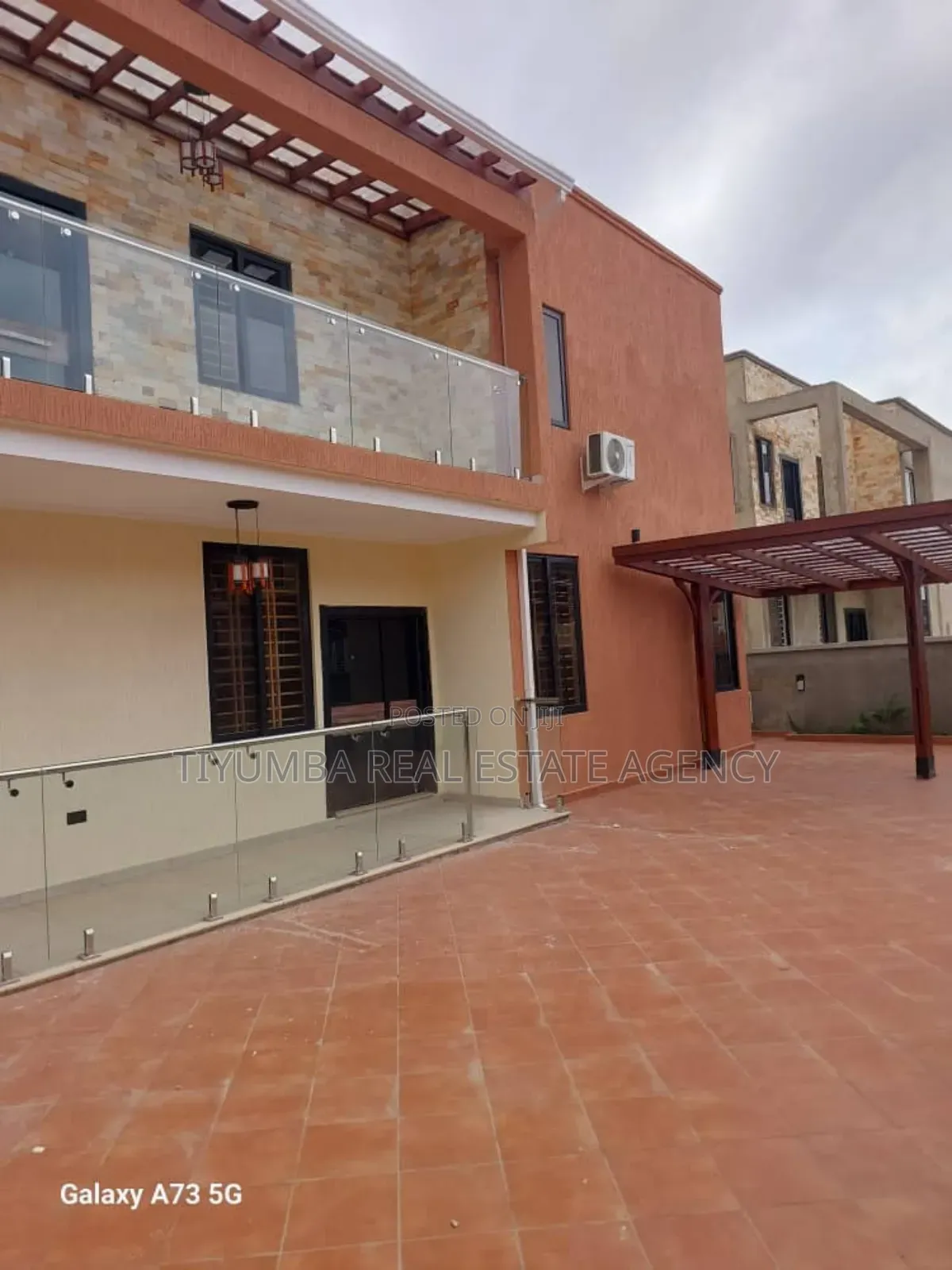 Furnished 4bdrm Duplex in Tiyumba Agency, Achimota for rent in Achimota