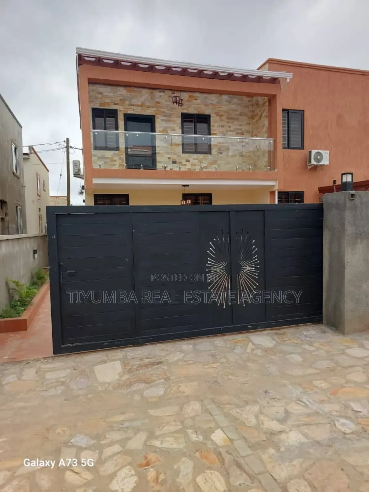 Furnished 4bdrm Duplex in Tiyumba Agency, Achimota for rent in Achimota