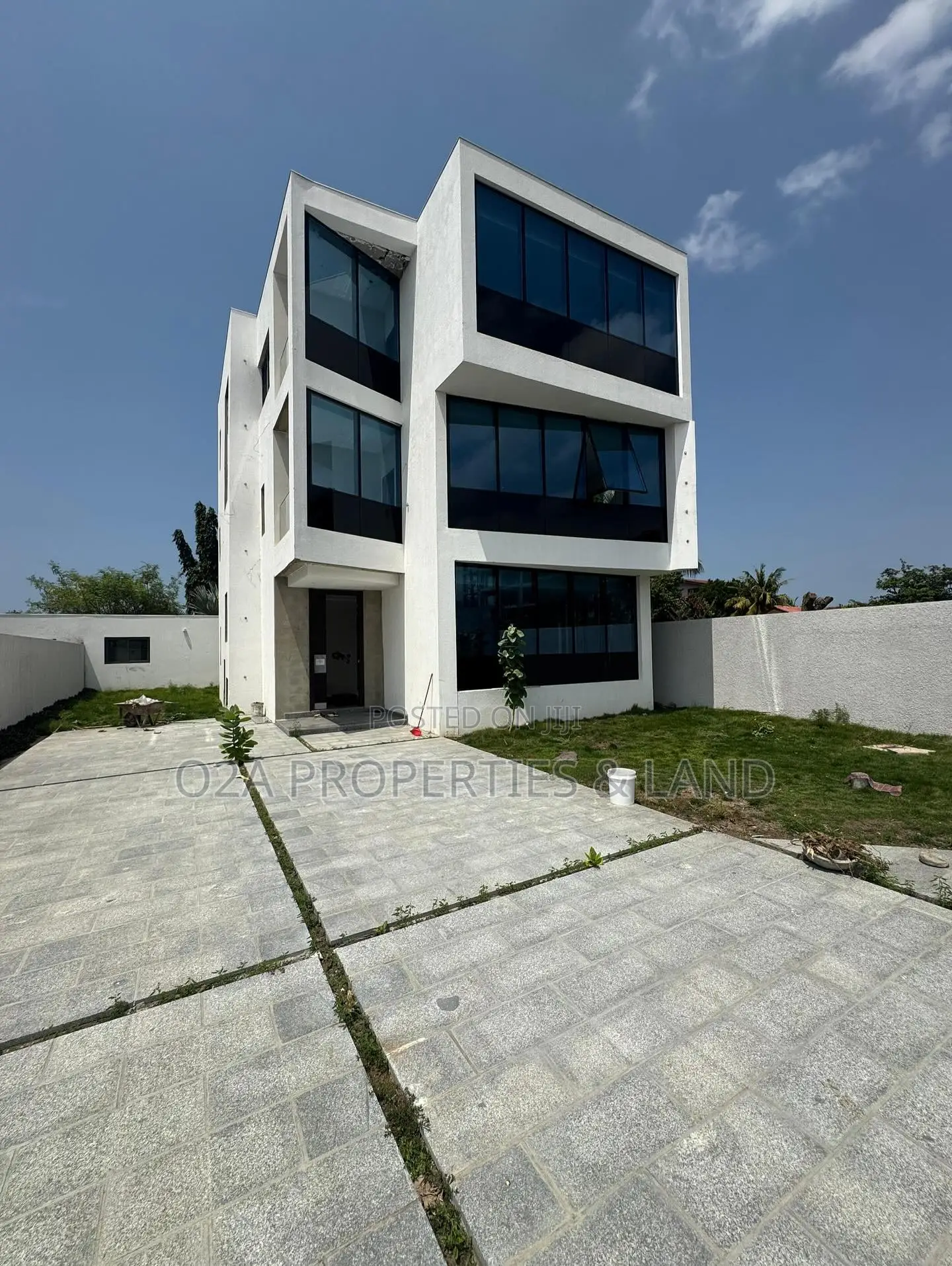 4bdrm House in Adjiringonor, Otano for rent in Otano