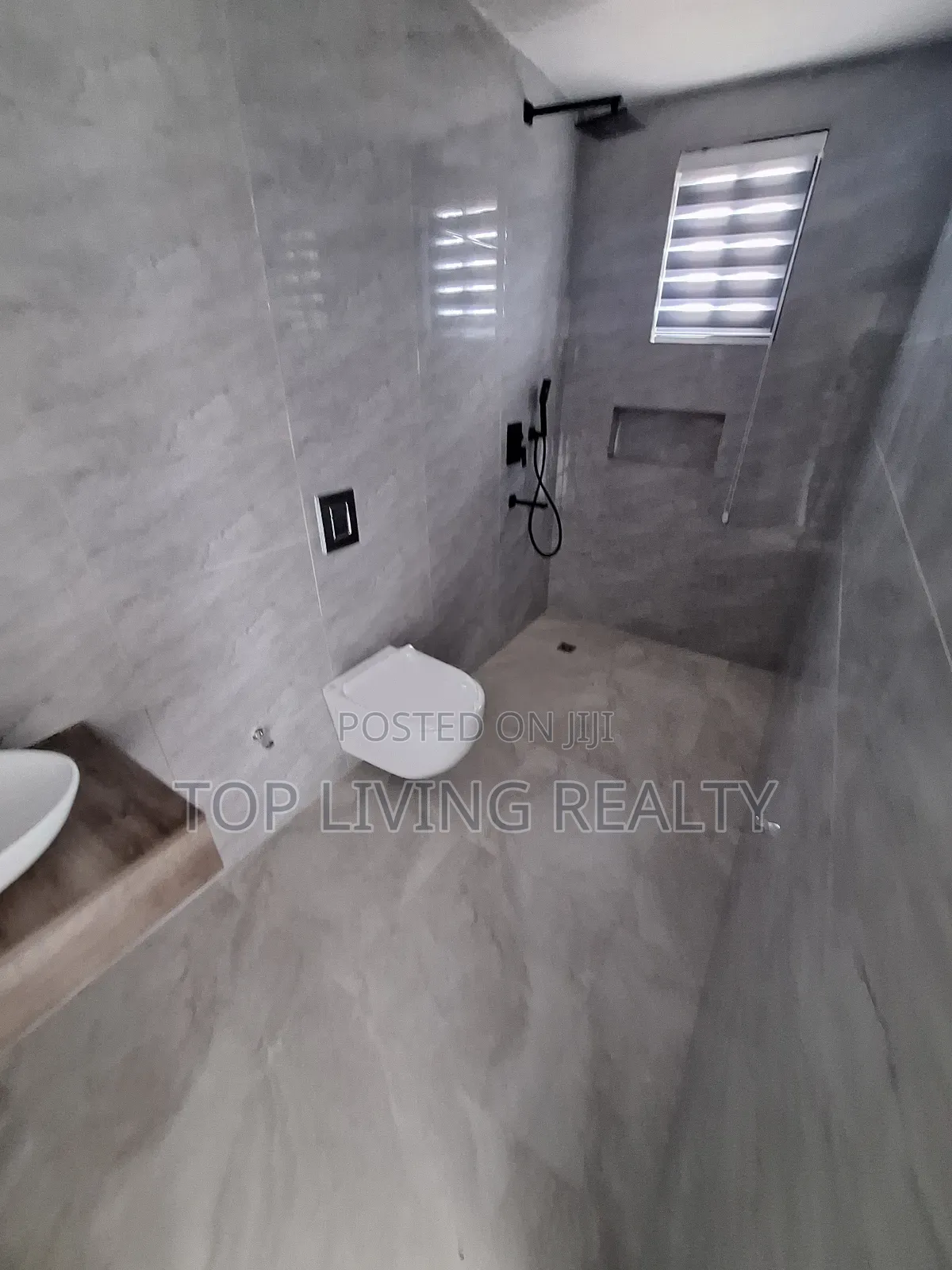 Furnished 4bdrm House in Legon Hills, Ashaley Botwe for sale in Ashaley Botwe