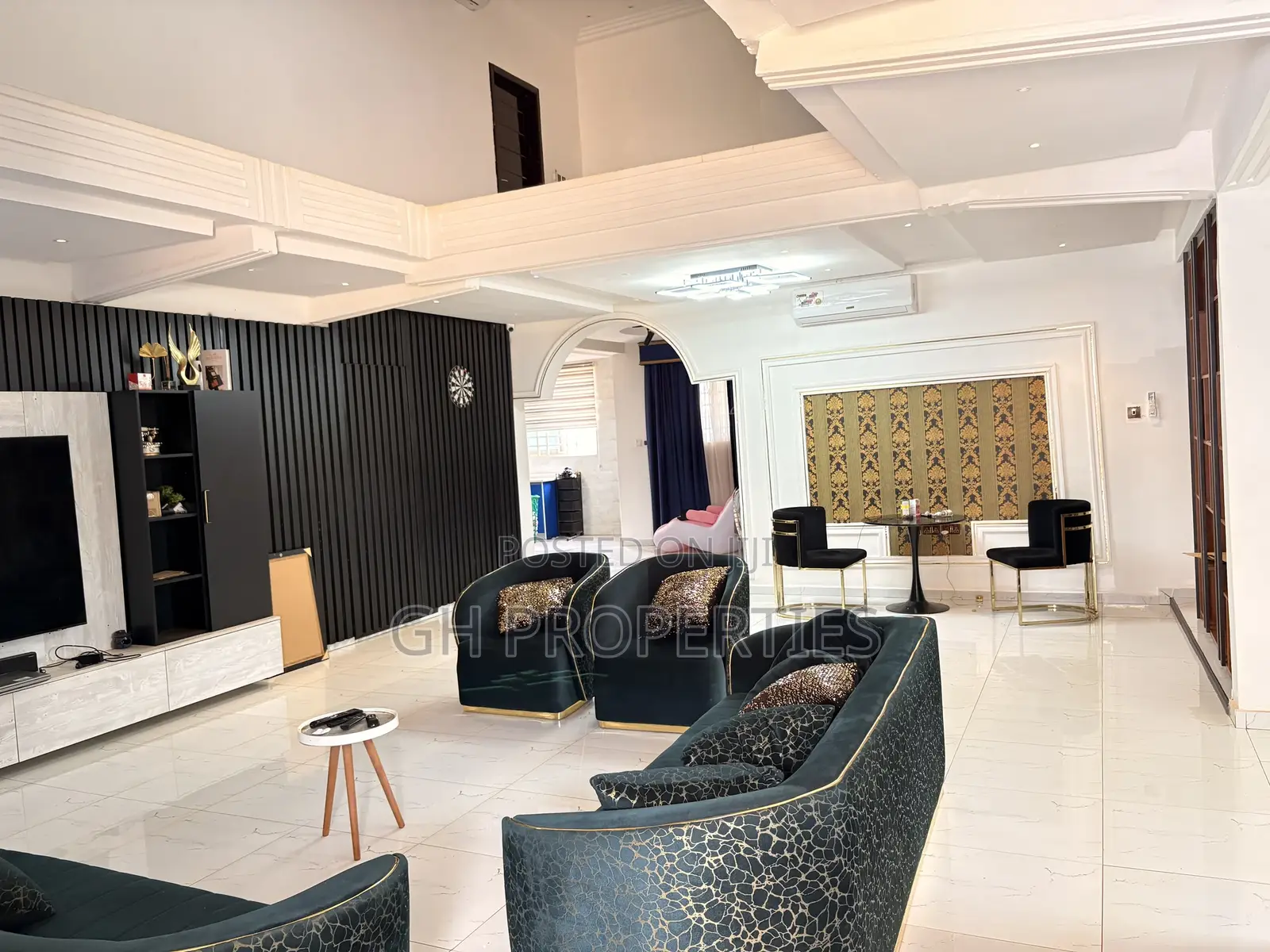 6bdrm Apartment in Yabe, Kumasi Metropolitan for sale in Kumasi Metropolitan