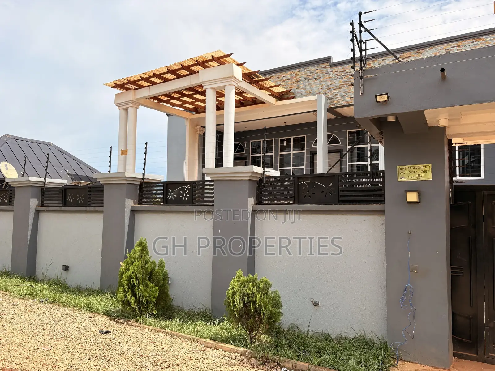 6bdrm Apartment in Yabe, Kumasi Metropolitan for sale in Kumasi Metropolitan