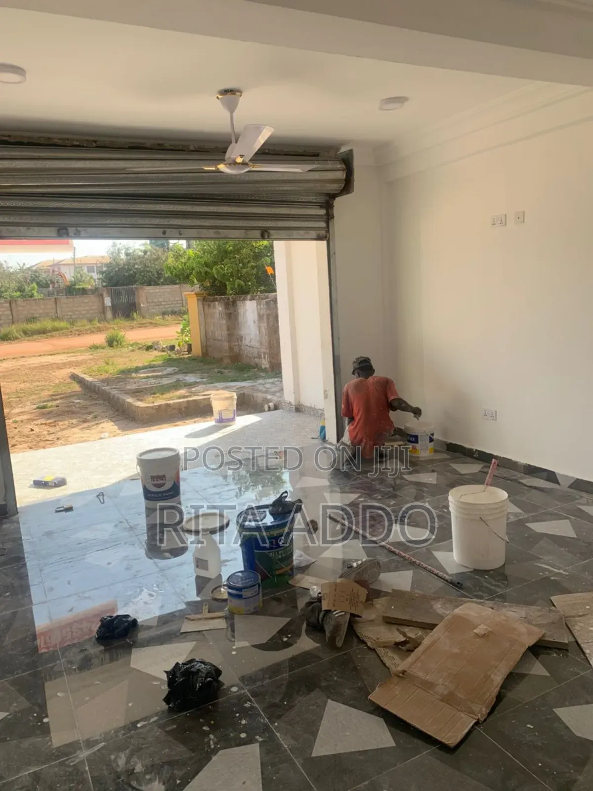 Shop for Rent in Lake Side Estate