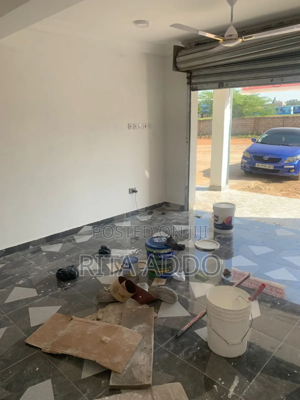 Shop for Rent in Lake Side Estate
