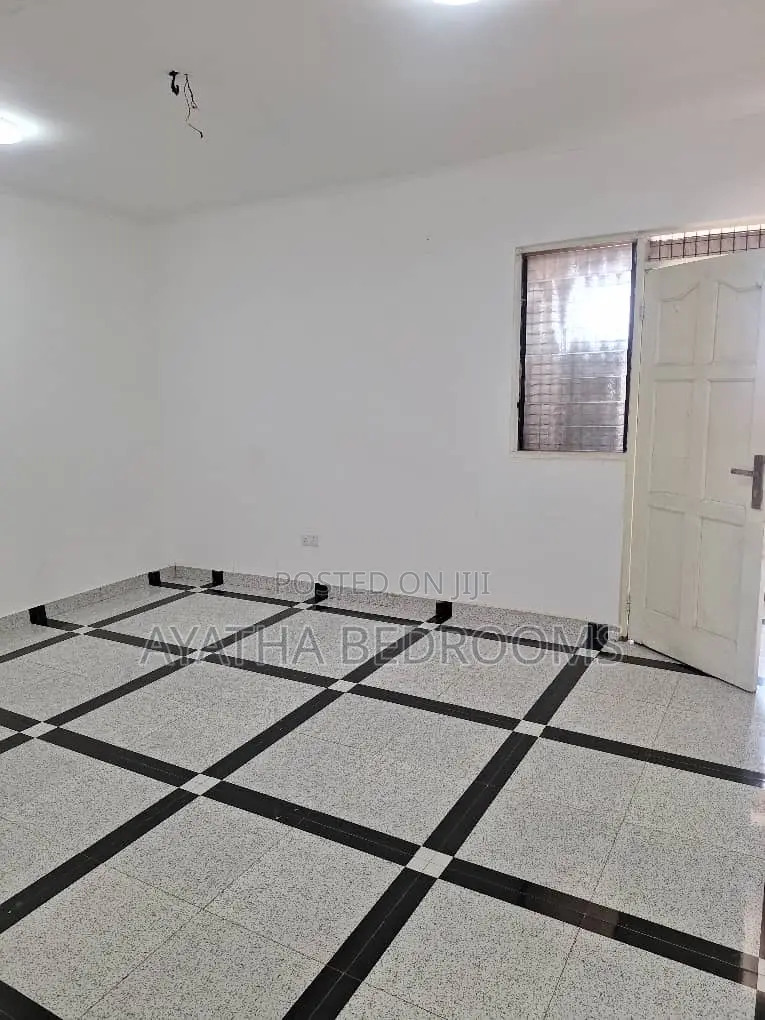1bdrm Apartment in Modern Properties, New Town for rent in New Town