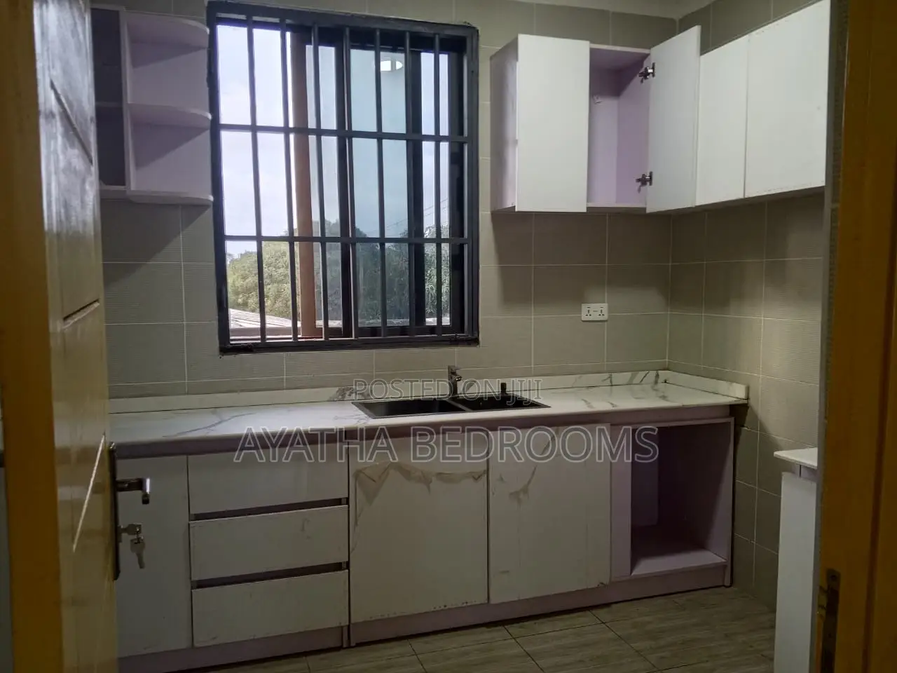 2bdrm Apartment in Modern Properties, New Town for rent in New Town