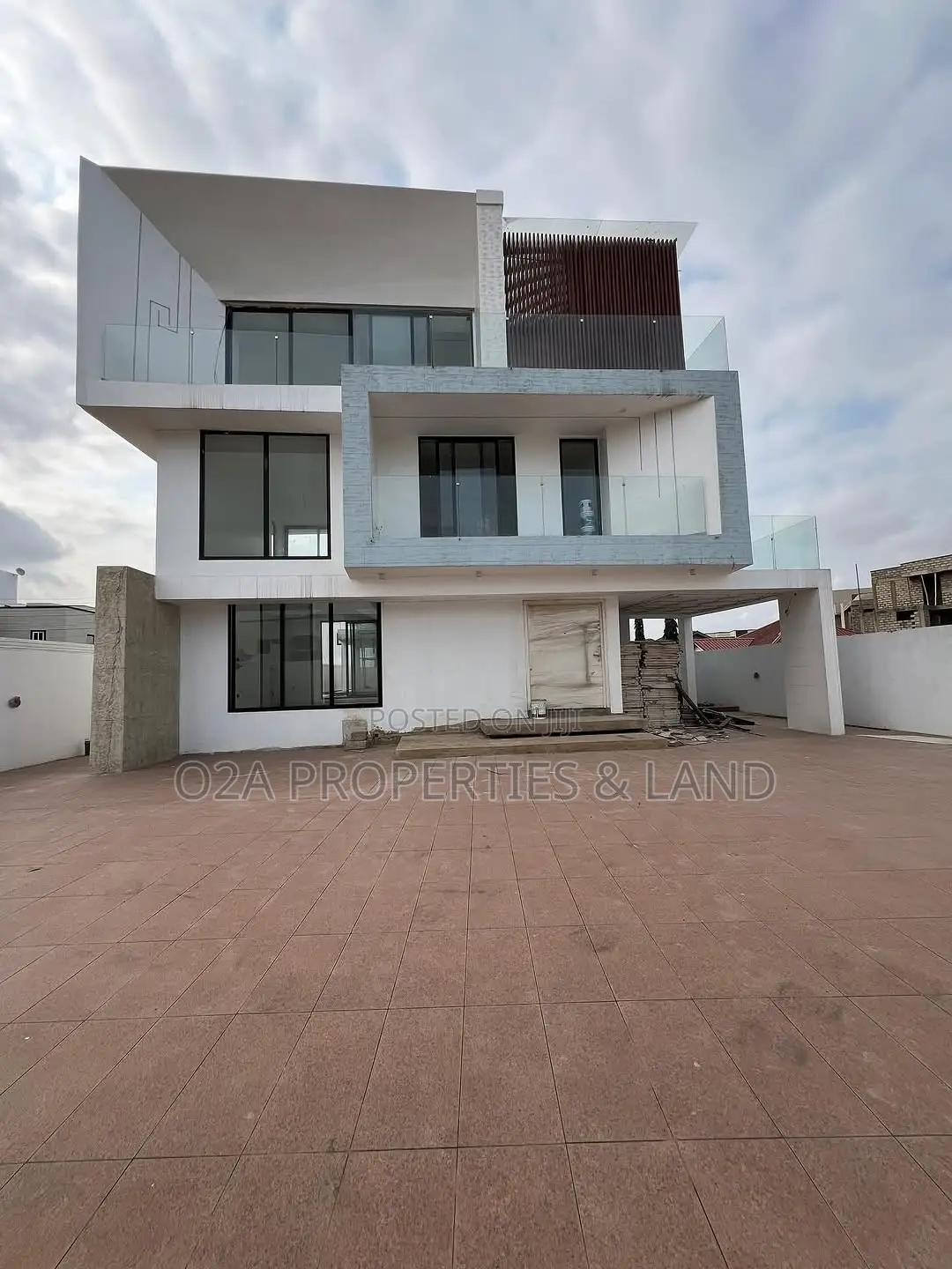 4bdrm House in Adjiringanor, Otano for sale in Otano