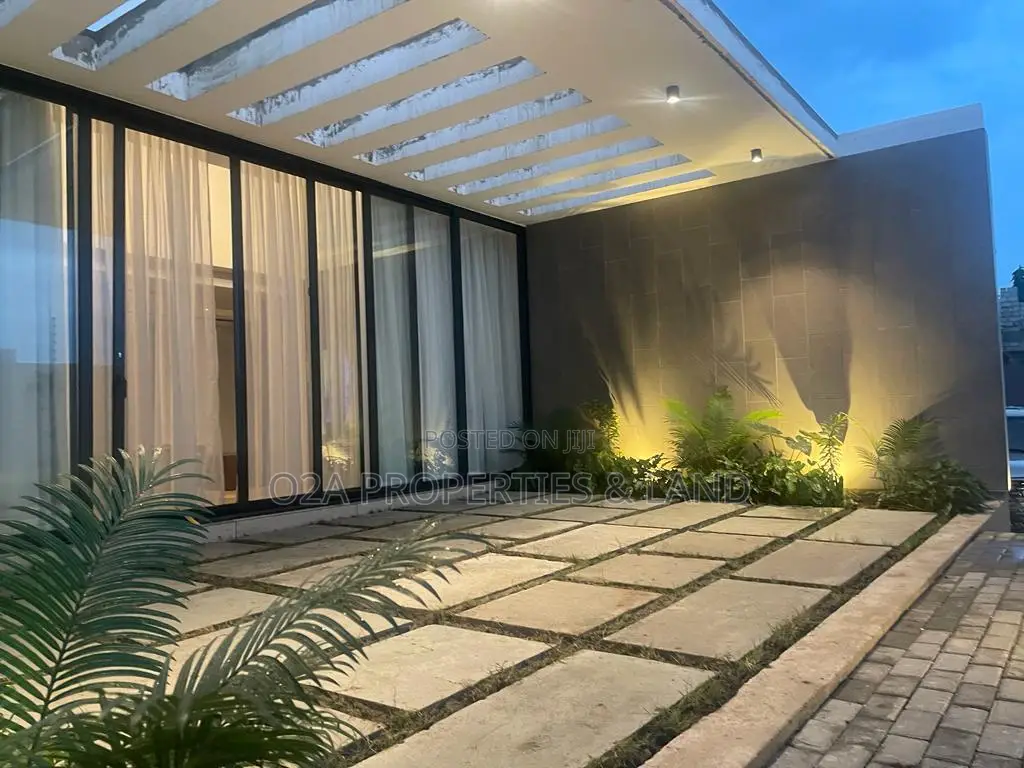 4bdrm House in Airport Hills for sale in Airport Residential Area
