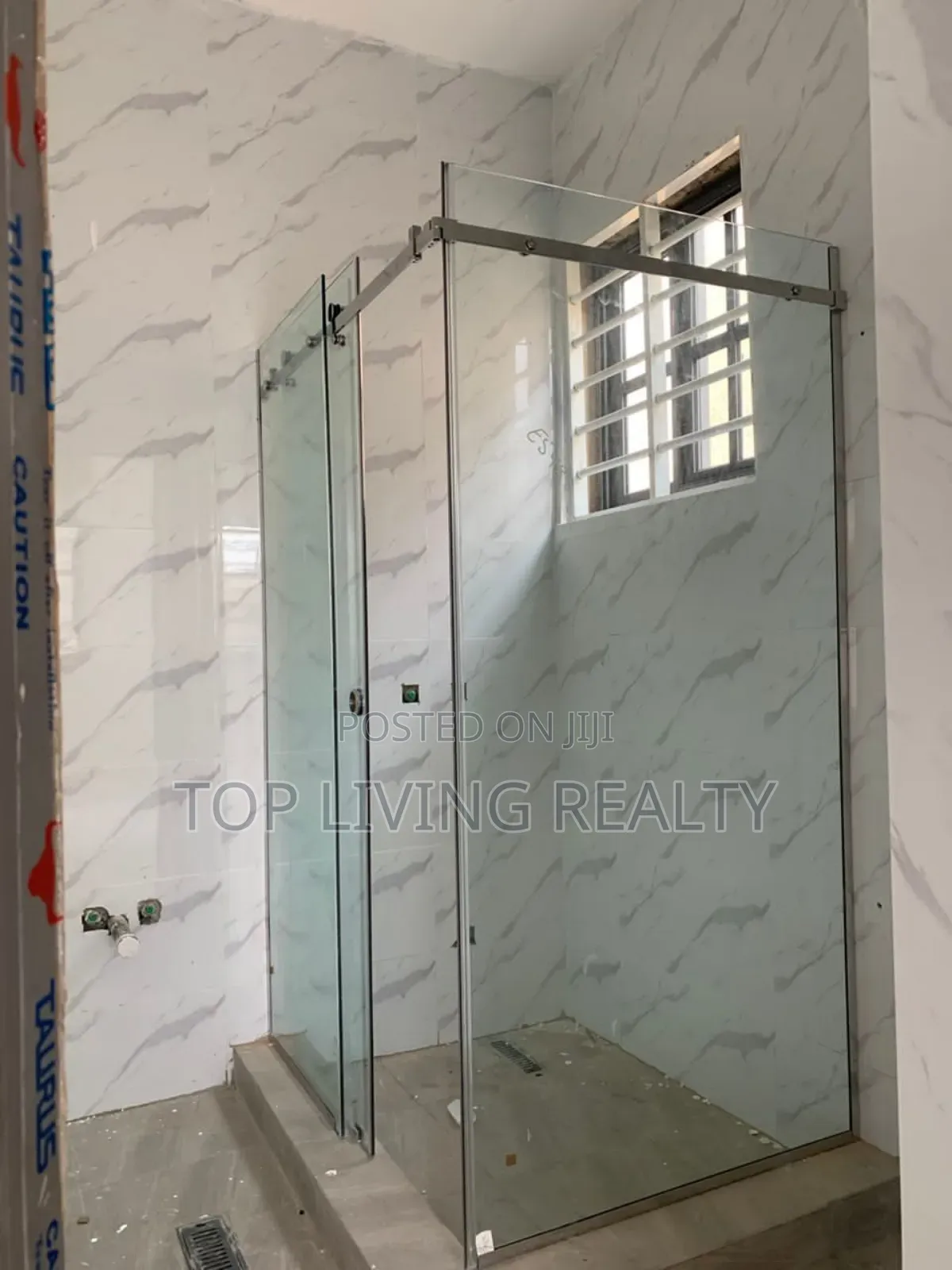 4bdrm Townhouse/Terrace in Legon Hills, Ashaley Botwe for sale in Ashaley Botwe