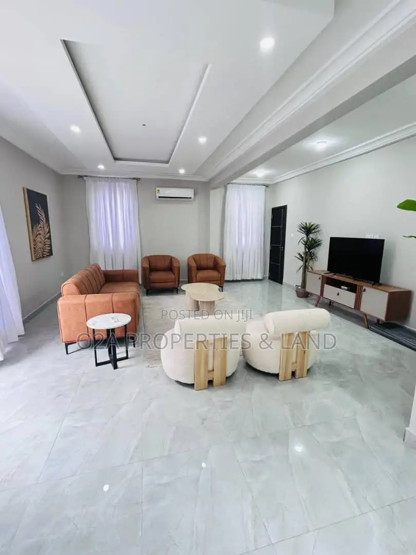 Furnished 4bdrm Townhouse / Terrace in Labone for rent in Labone Junction