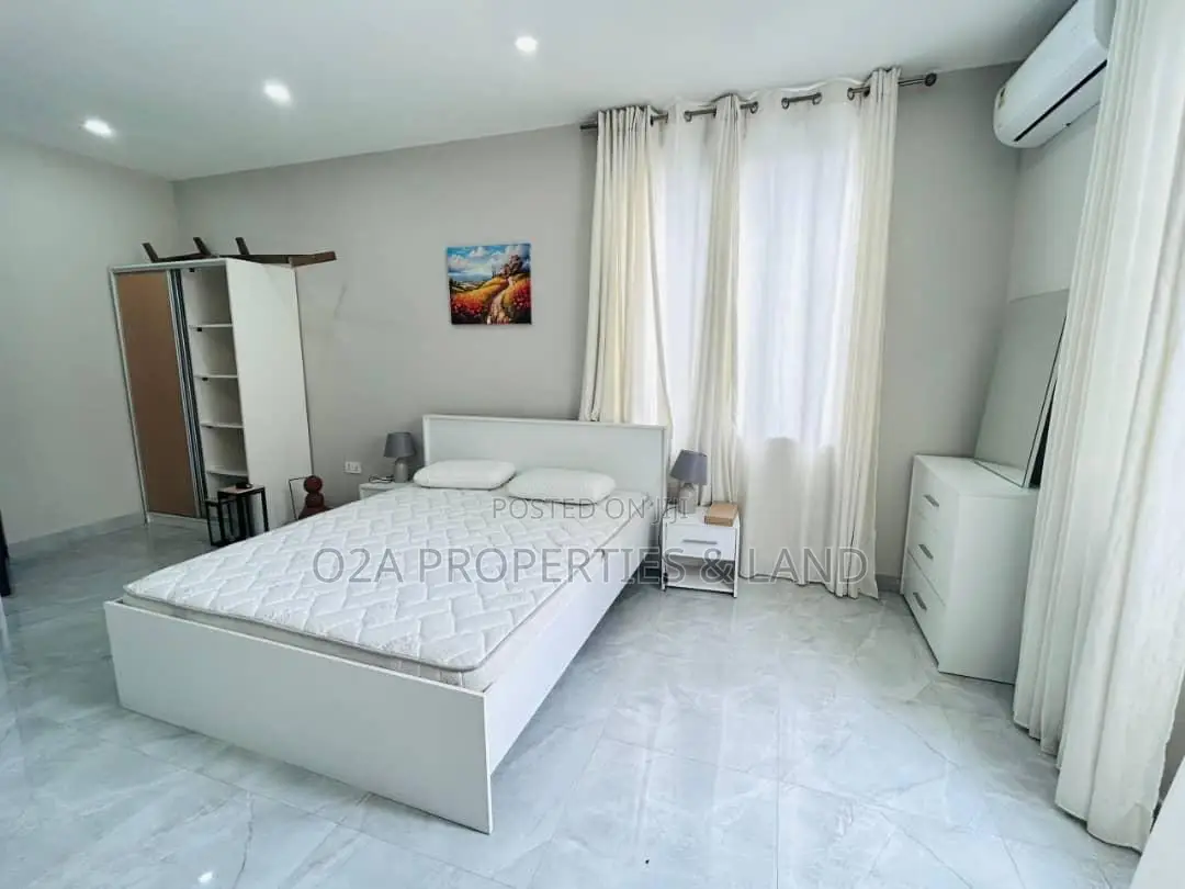 Furnished 4bdrm Townhouse / Terrace in Labone for rent in Labone Junction