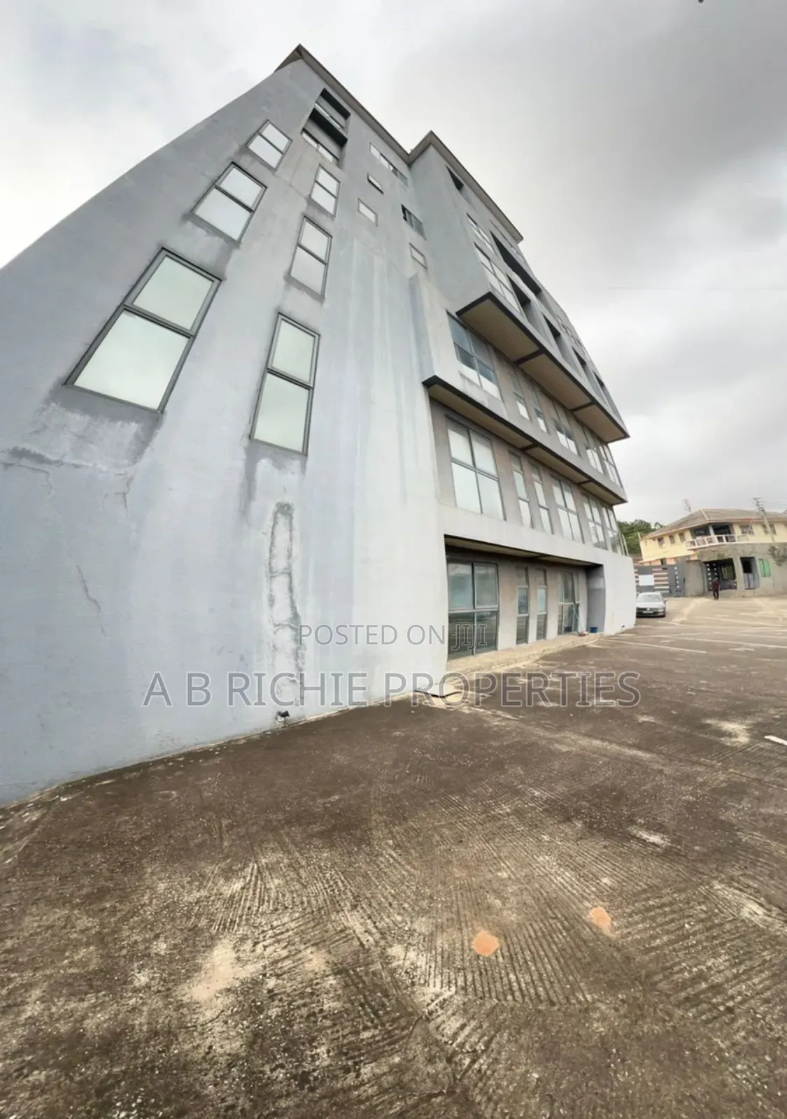 Commercial Office Space for Sale in Kanda
