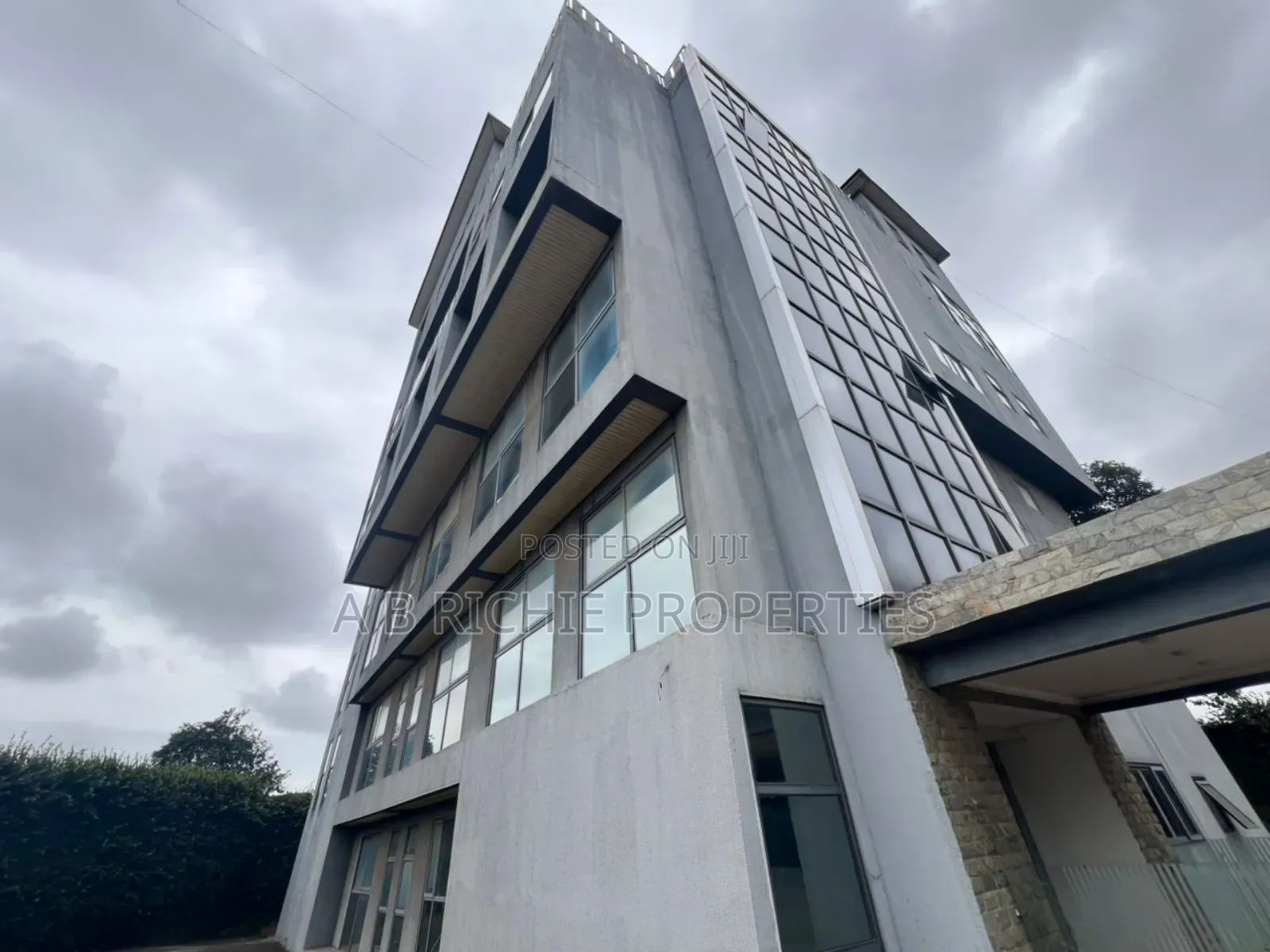 Commercial Office Space for Sale in Kanda