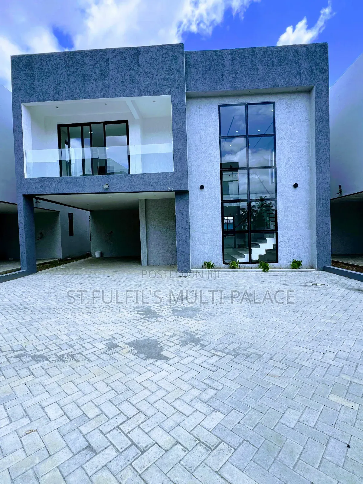 4bdrm Townhouse/Terrace in 2Mins Away From The, Adenta for sale in Adenta
