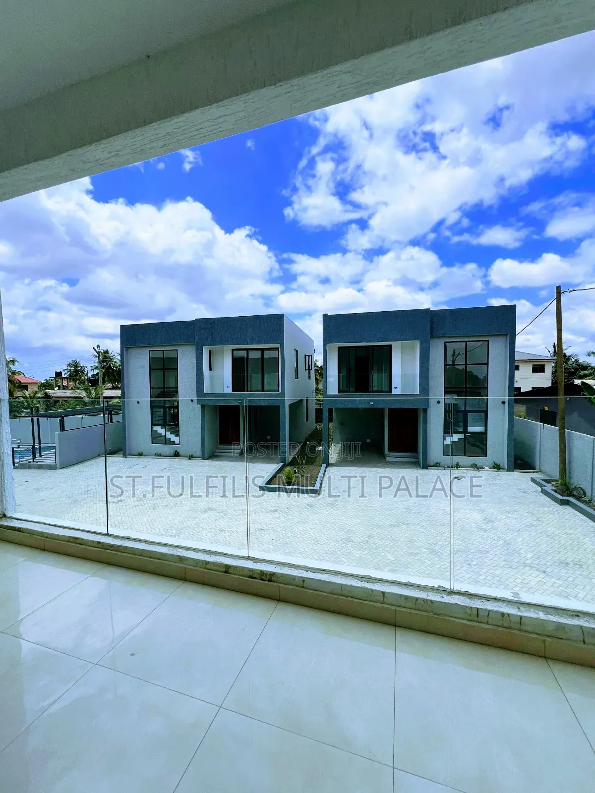 4bdrm Townhouse/Terrace in 2Mins Away From The, Adenta for sale in Adenta