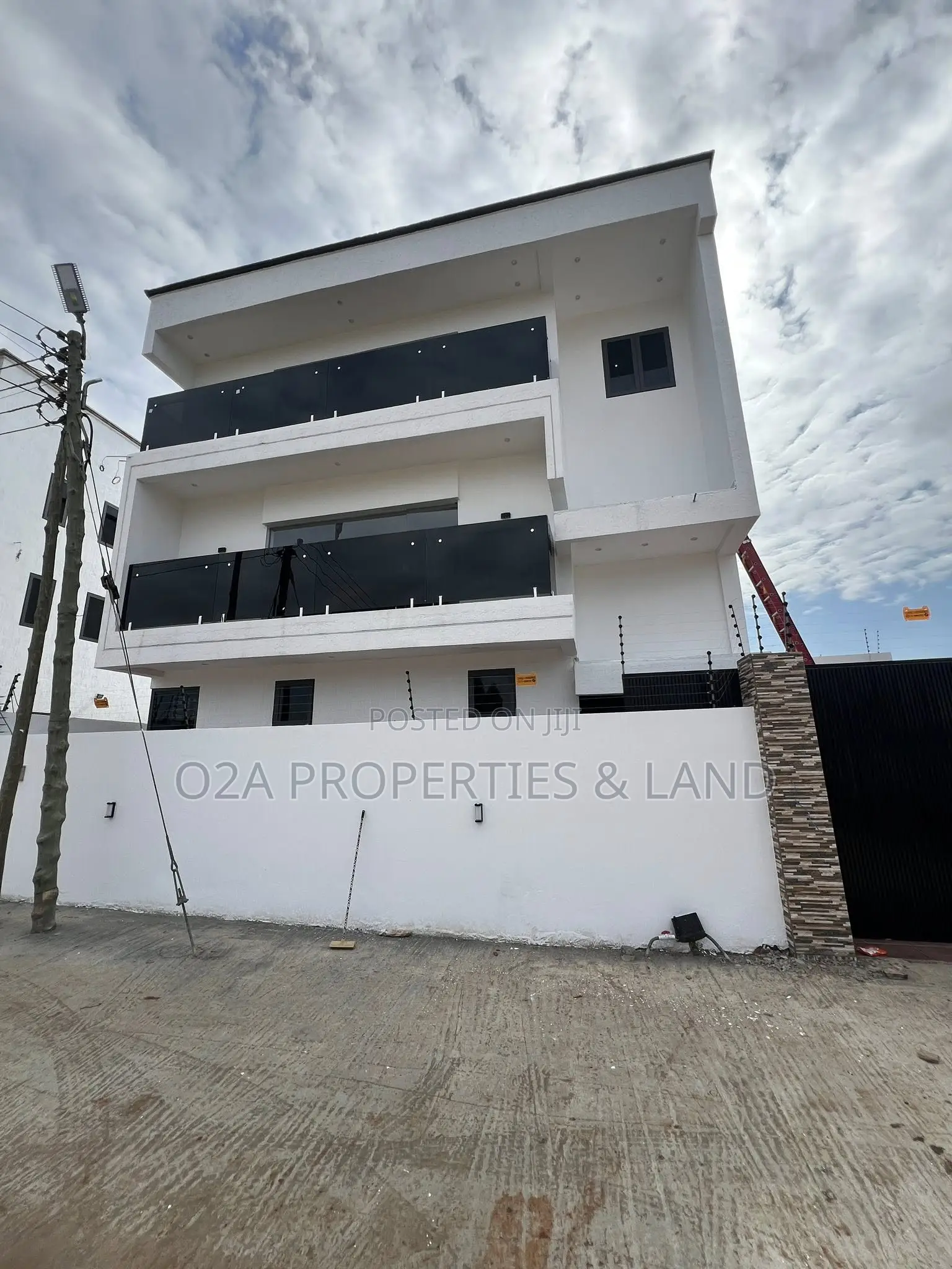 3bdrm House in Ashaley Botwe, Lake Side Estate for sale in Lake Side Estate