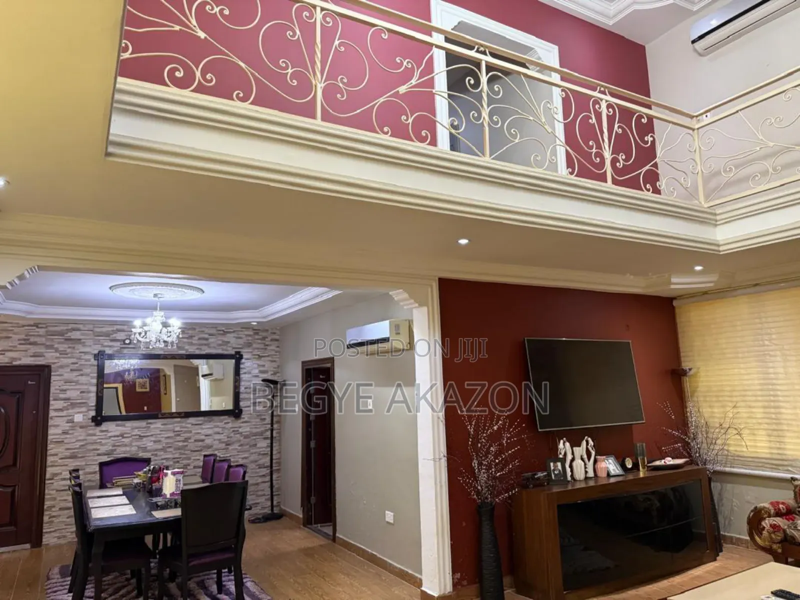 8bdrm House in Begye Akazon, Old Barrier for sale in Old Barrier