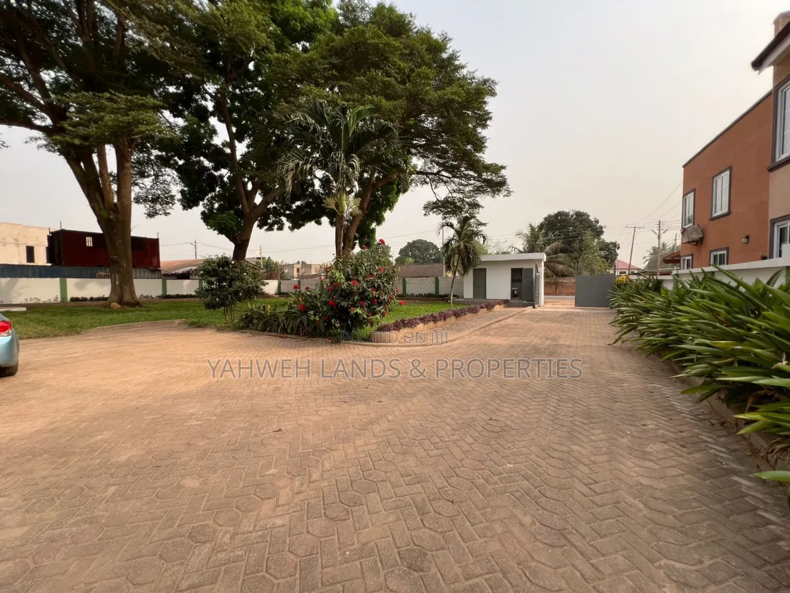 Furnished 5bdrm House in Adenta for rent in Adenta