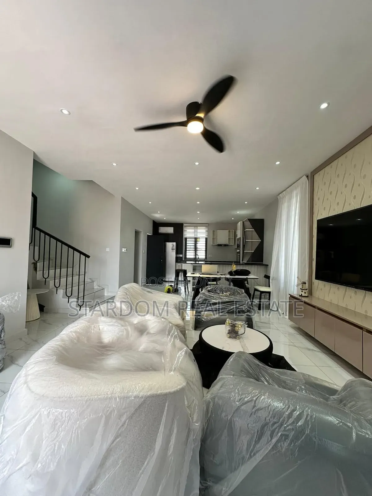 3bdrm Duplex in Lakeside Estate for sale in Lake Side Estate