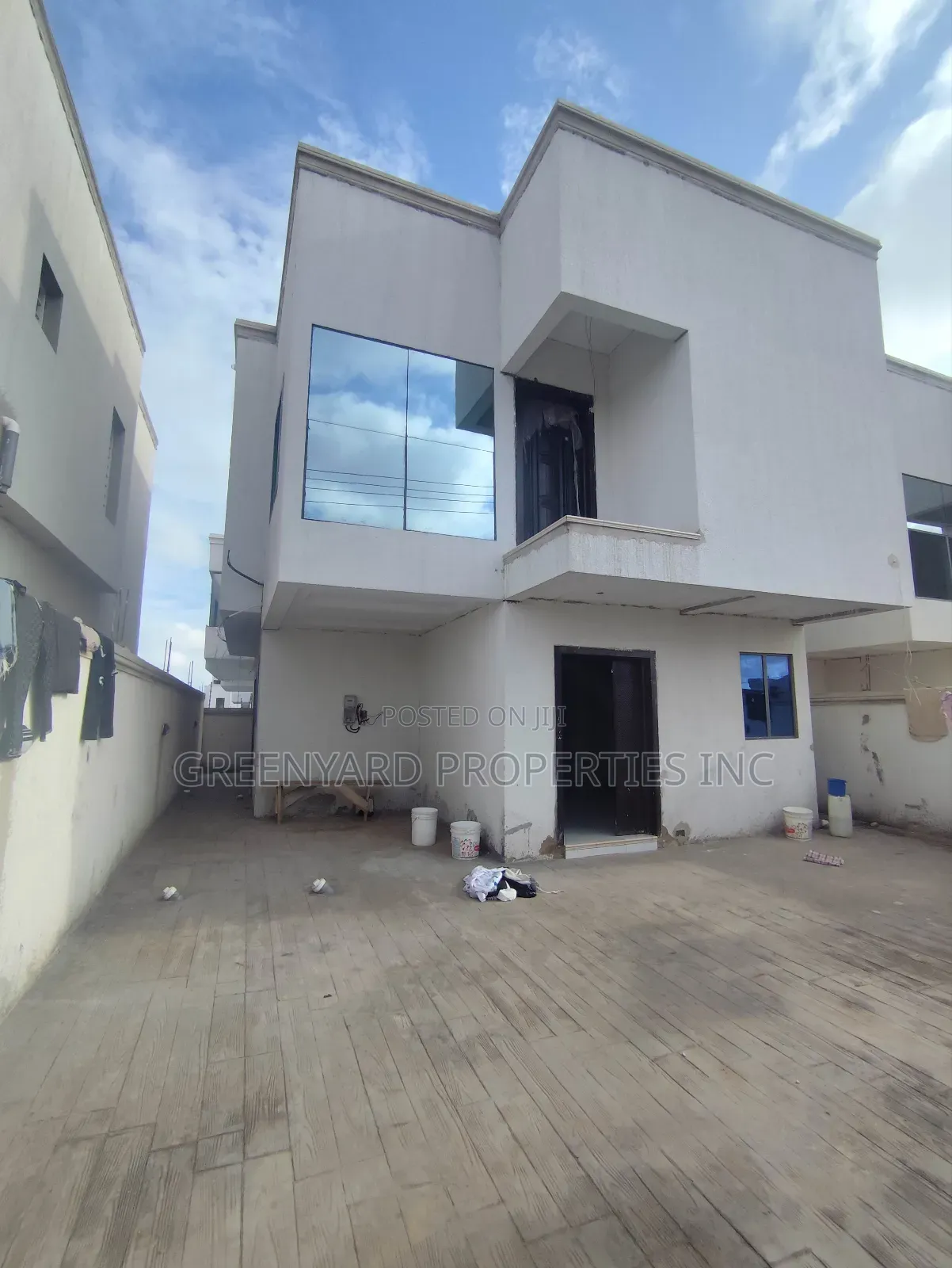 3bdrm Apartment in Hills, East Legon for sale in East Legon