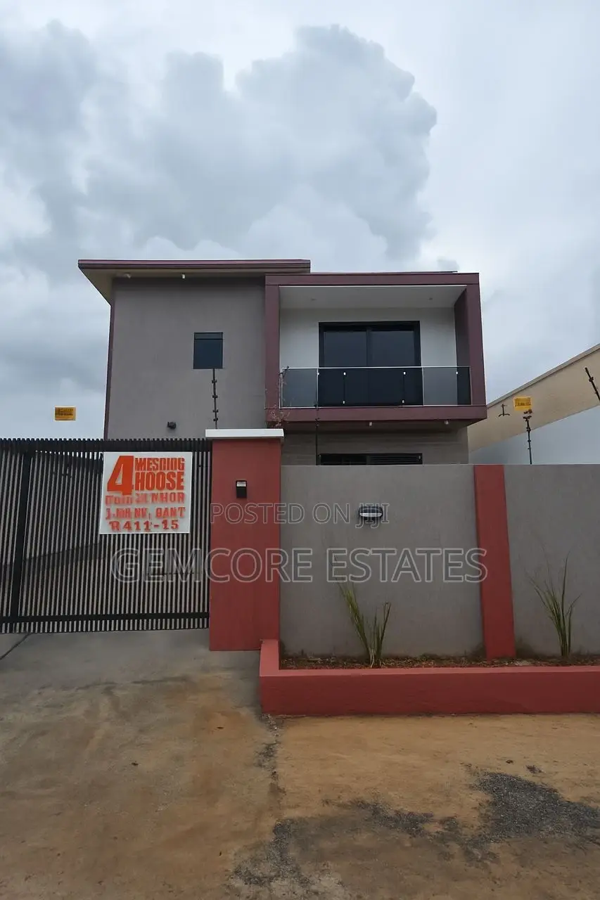 4bdrm House in Lakeside Community 8, East Legon for sale in East Legon