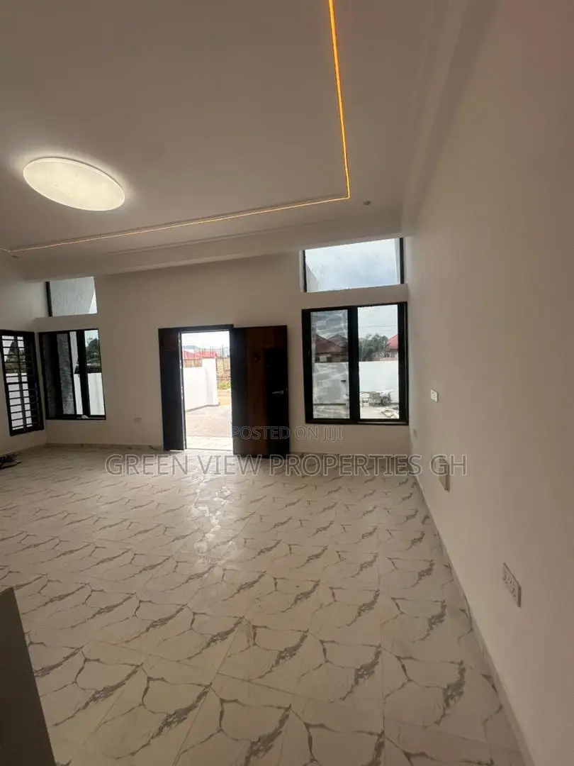 3bdrm House in Old Ashomang for sale in Old Ashomang