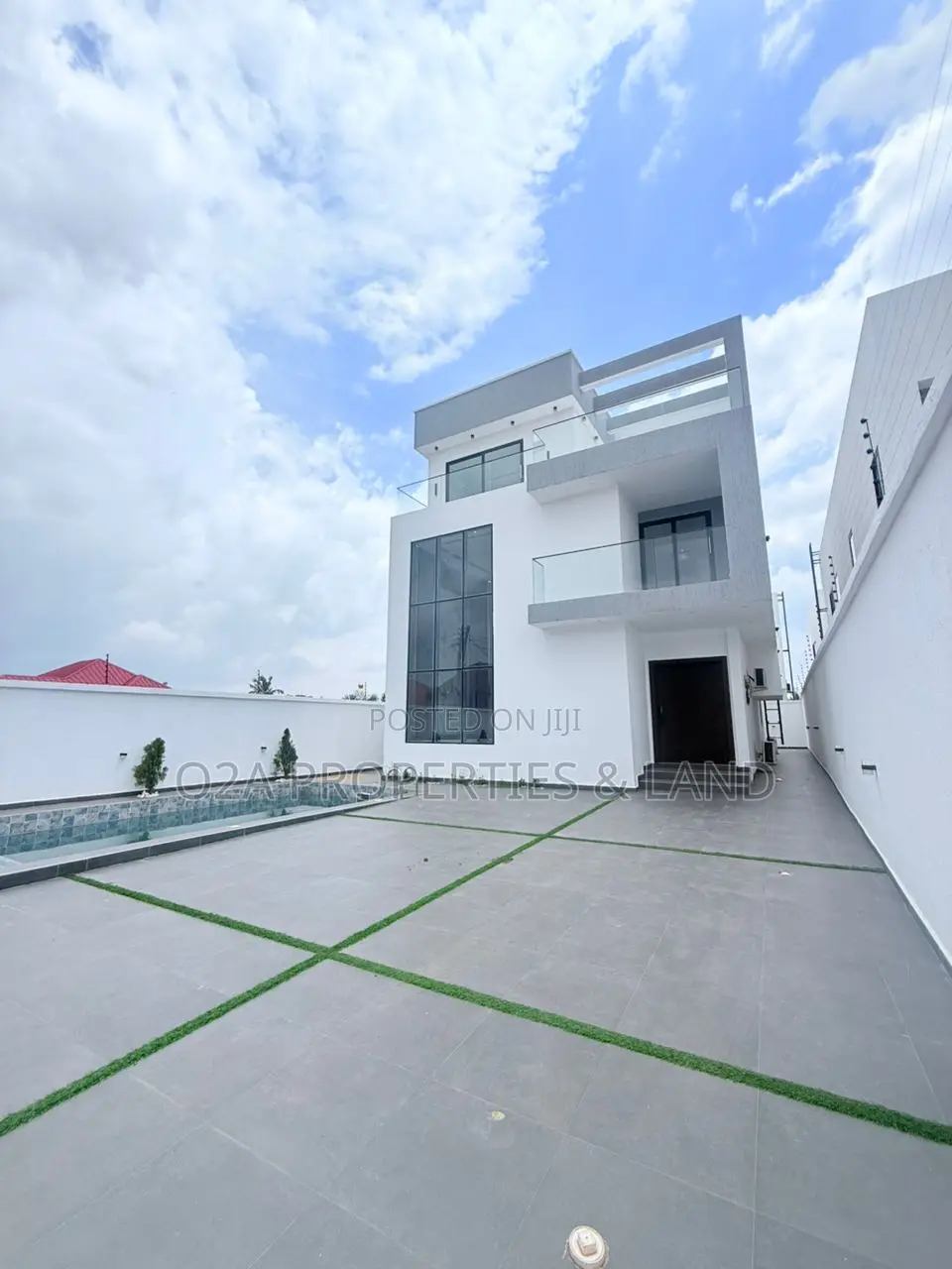 4bdrm House in Ashaley Botwe, Lake Side Estate for sale in Lake Side Estate