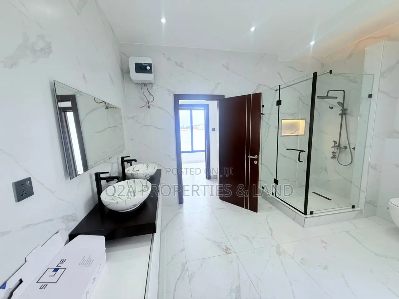 4bdrm House in Ashaley Botwe, Lake Side Estate for sale in Lake Side Estate