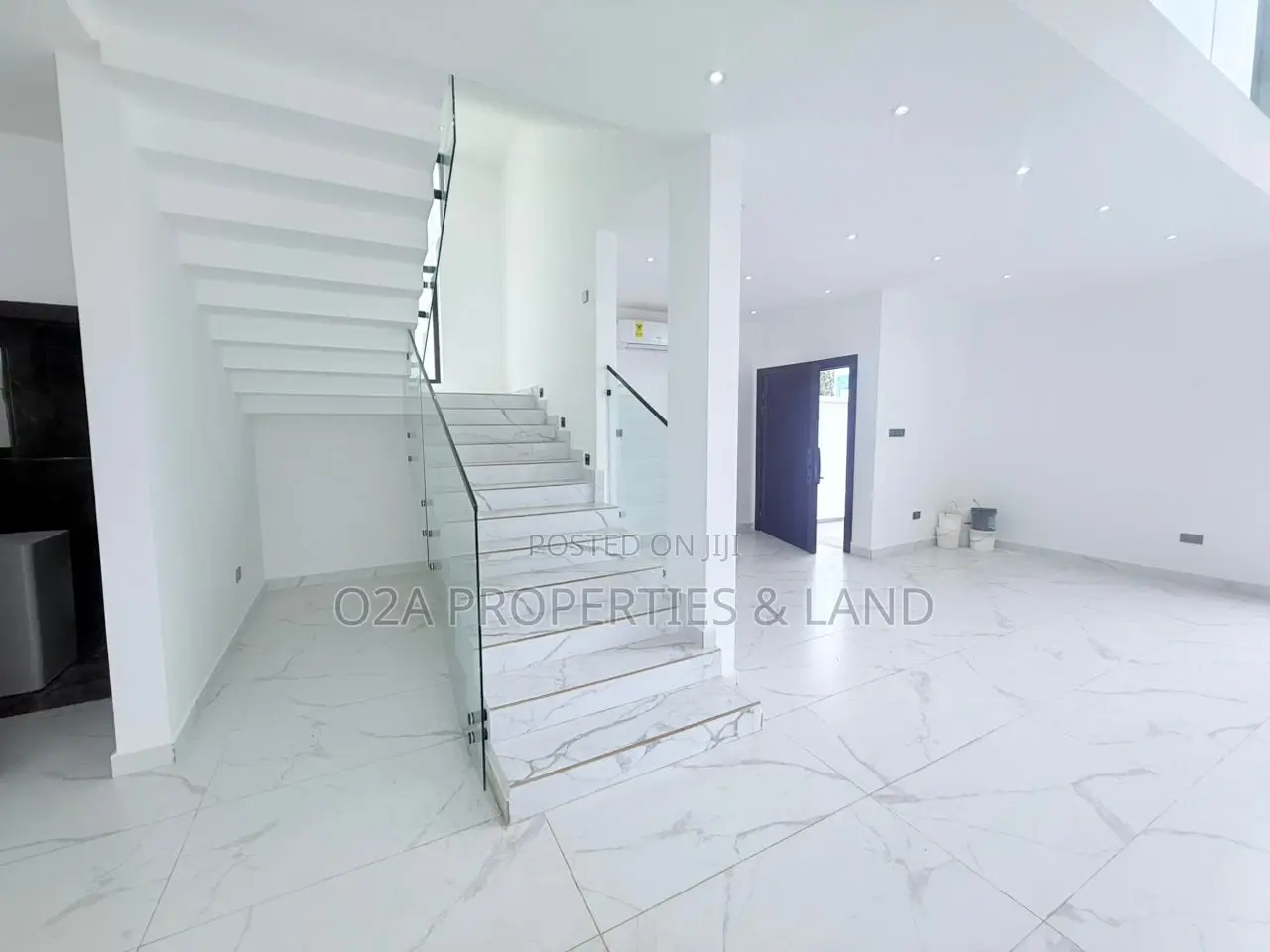 4bdrm House in Ashaley Botwe, Lake Side Estate for sale in Lake Side Estate