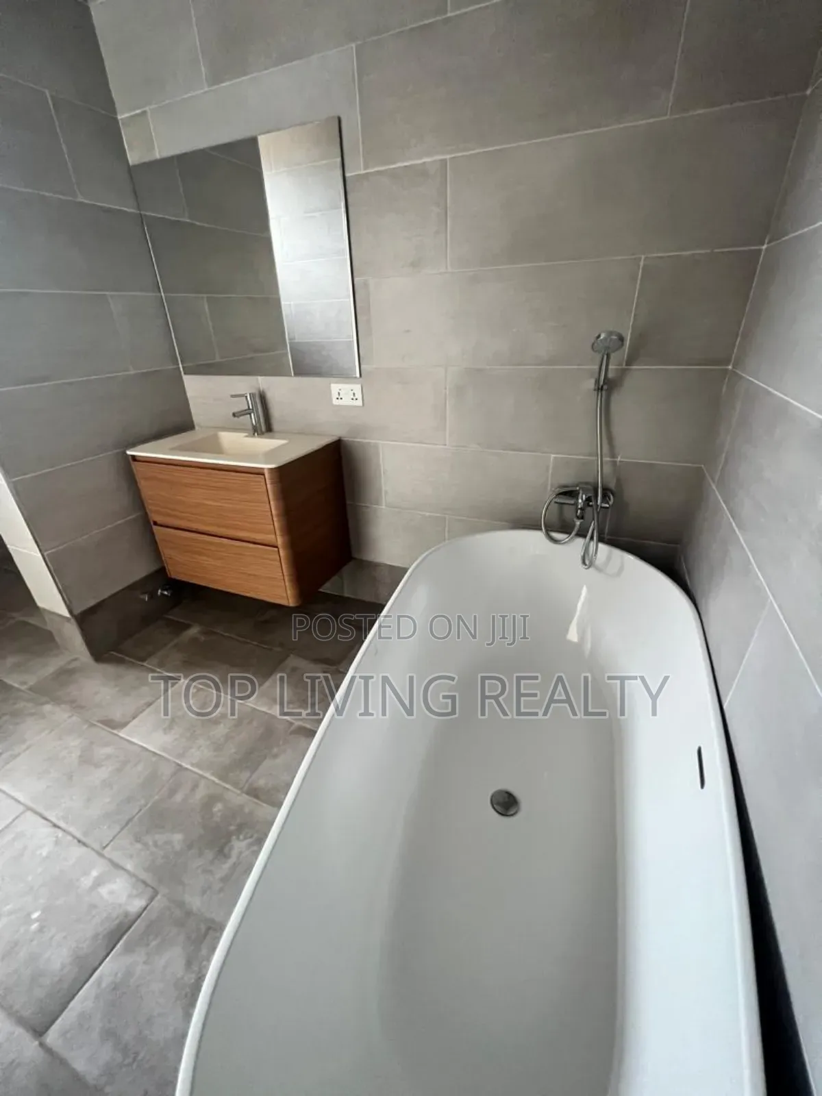 4bdrm House in Legon Hills, Ashaley Botwe for rent in Ashaley Botwe