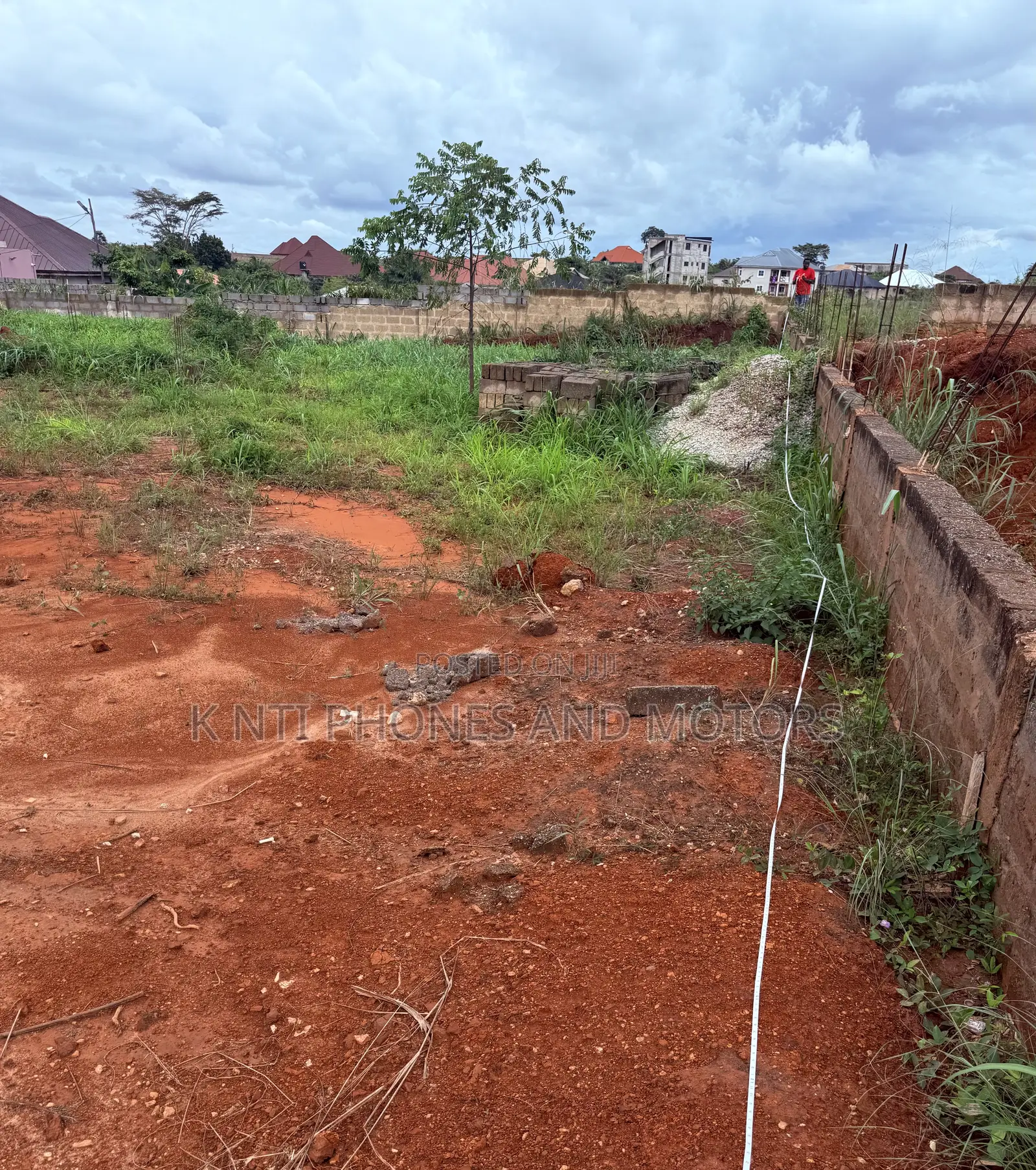 100/100 Full Plot of Land at Kwanwoma in Kumasi Metropolitan