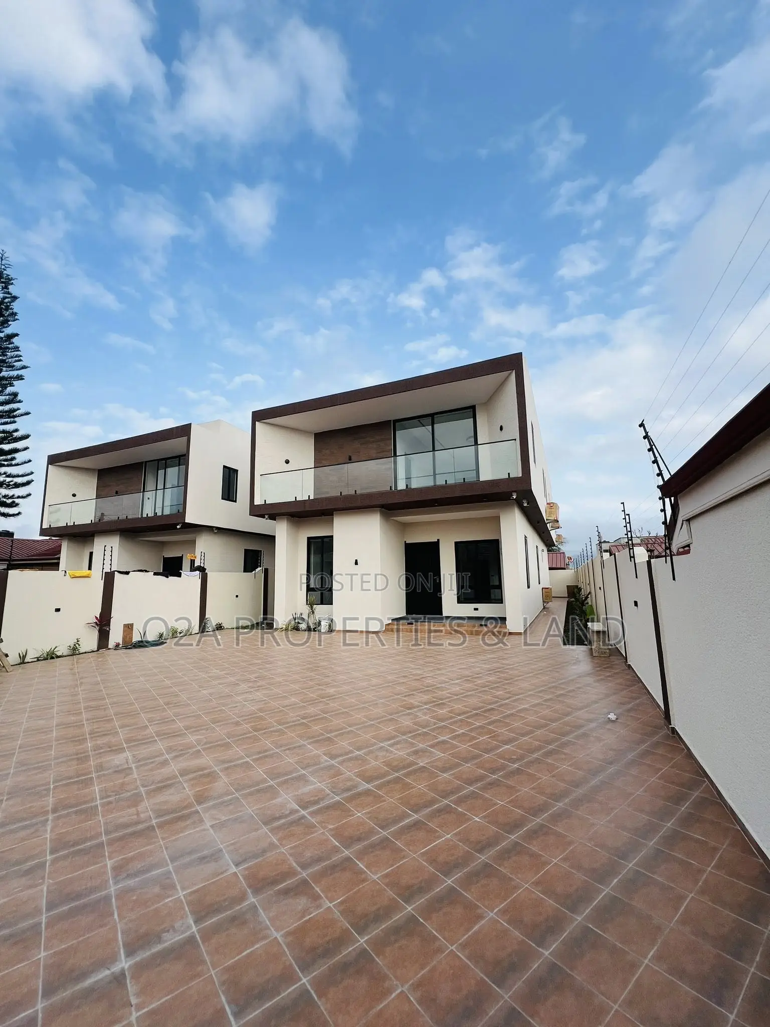 4bdrm House in Adenta Oyarifa, Ghana Flag for sale in Ghana Flag