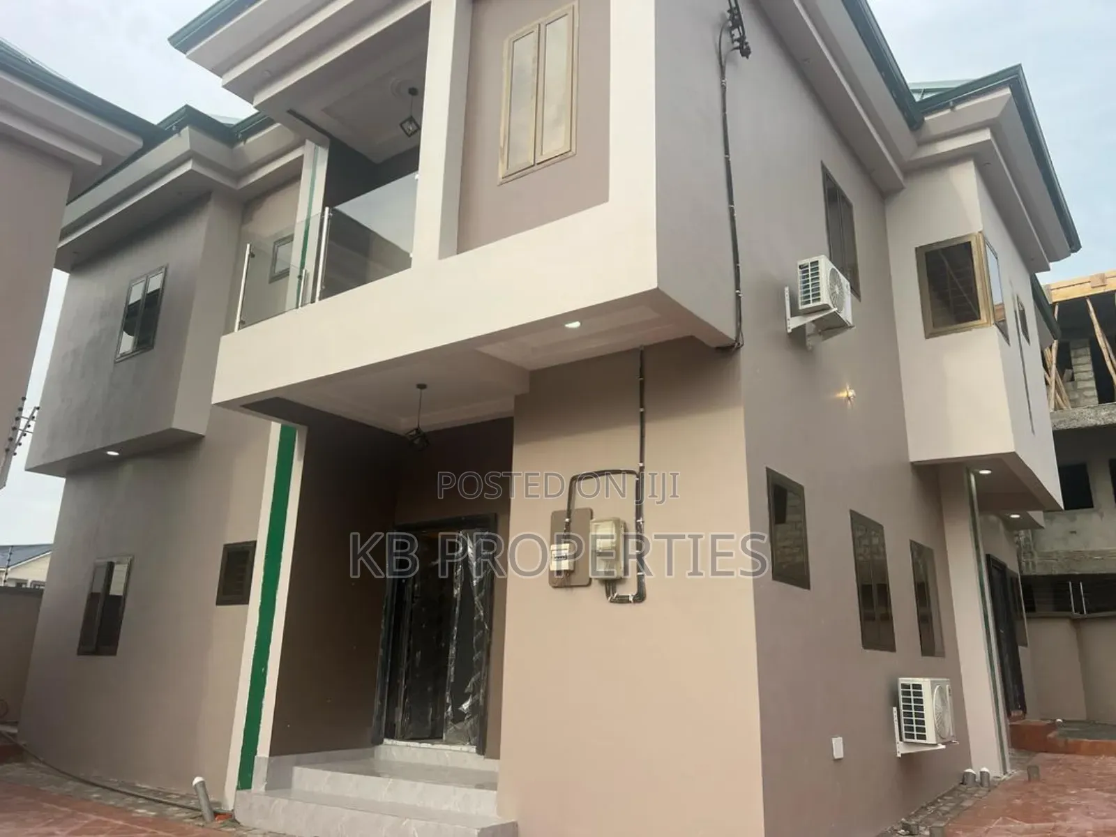 6bdrm House in Kb Properties, Spintex for rent in Spintex