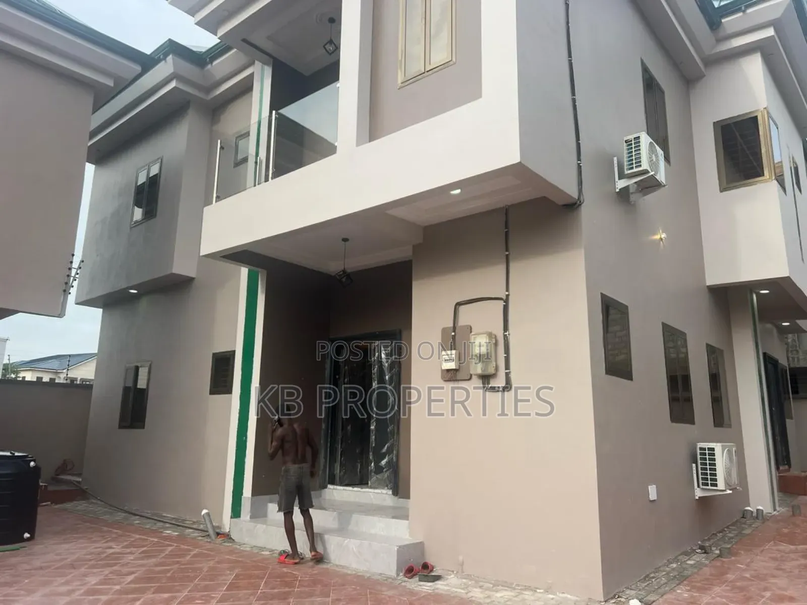 6bdrm House in Kb Properties, Spintex for rent in Spintex