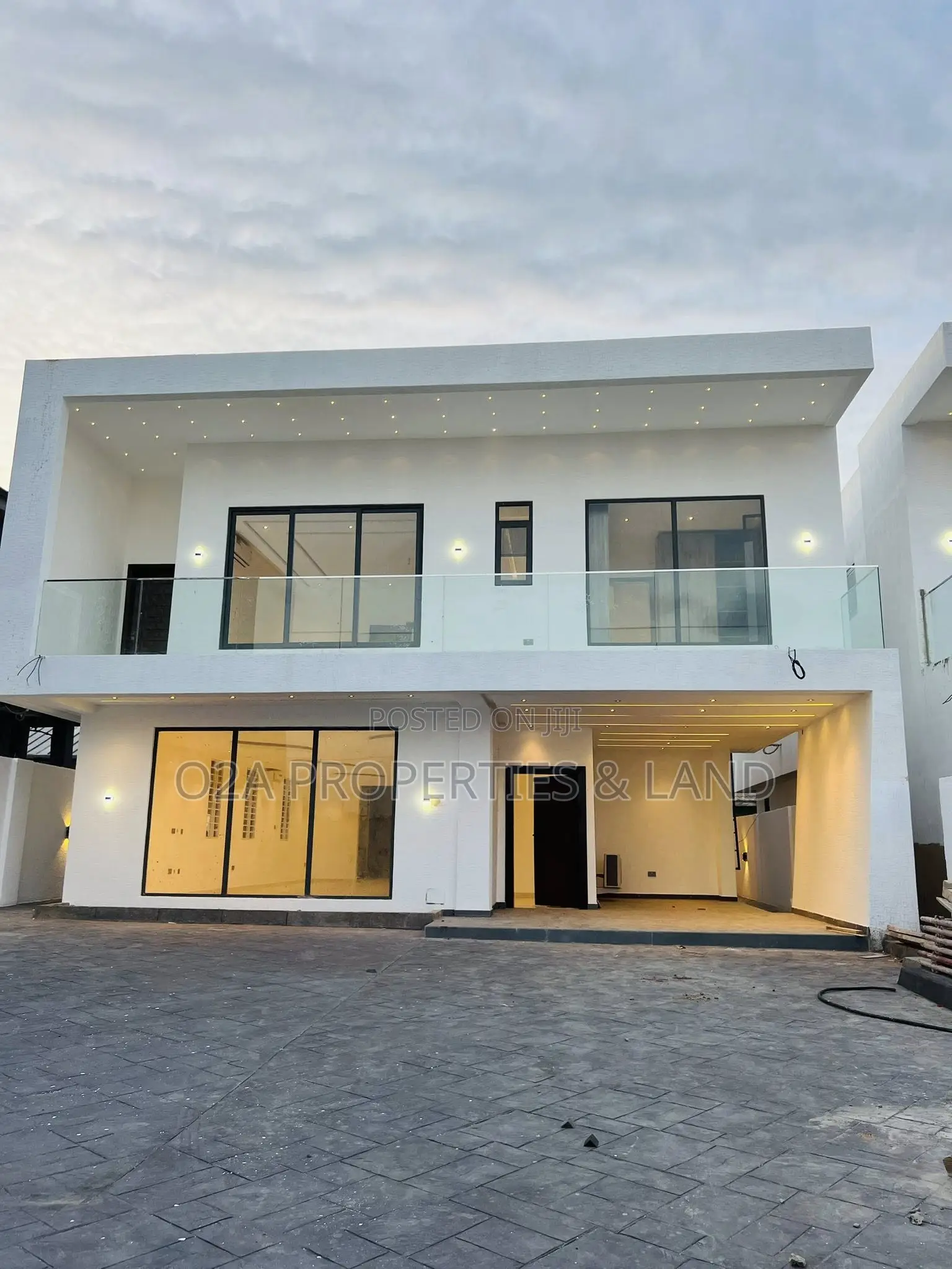 5bdrm House in Ashaley Botwe , for sale in Nmai-Dzorn