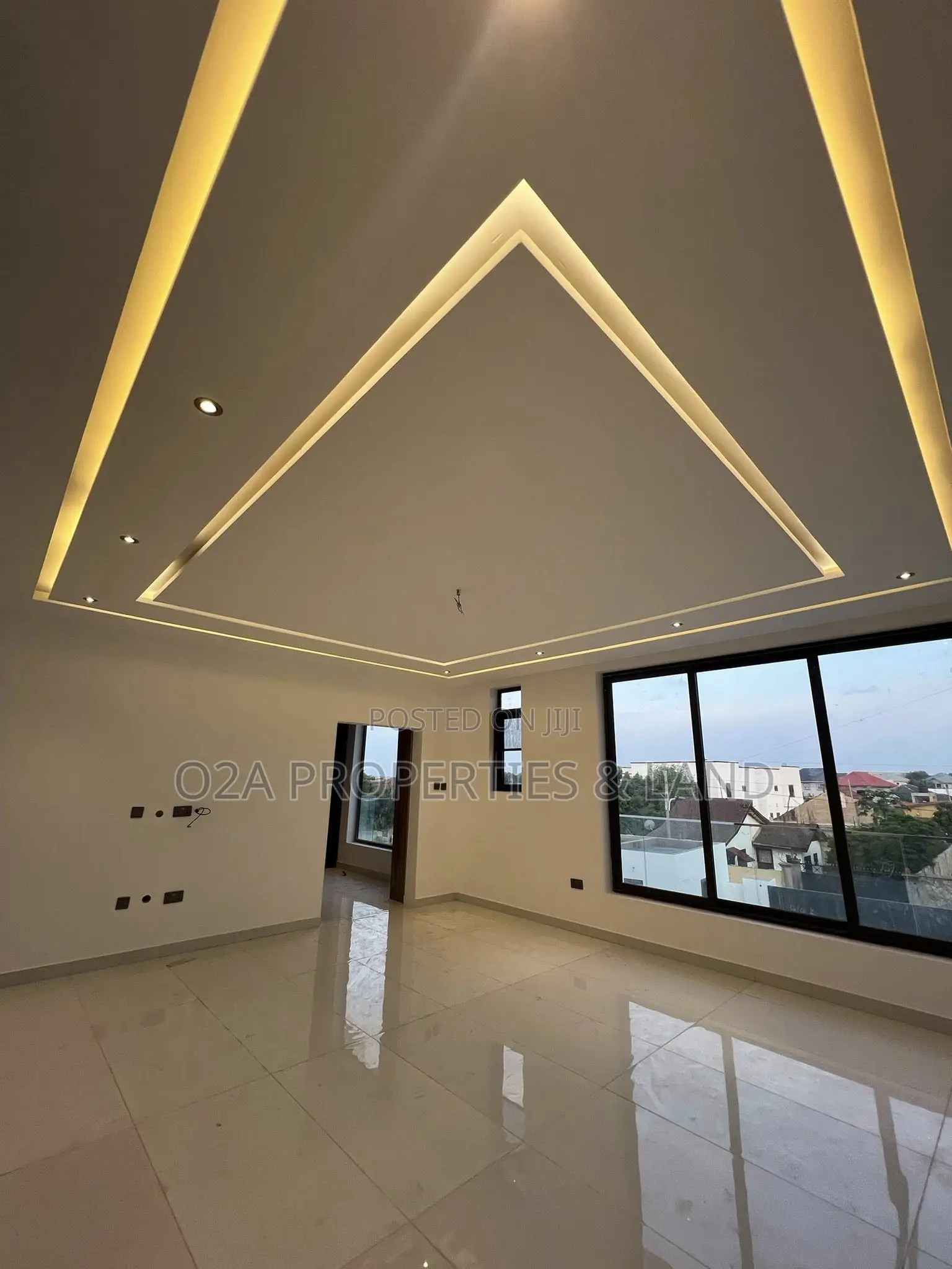 5bdrm House in Ashaley Botwe , for sale in Nmai-Dzorn