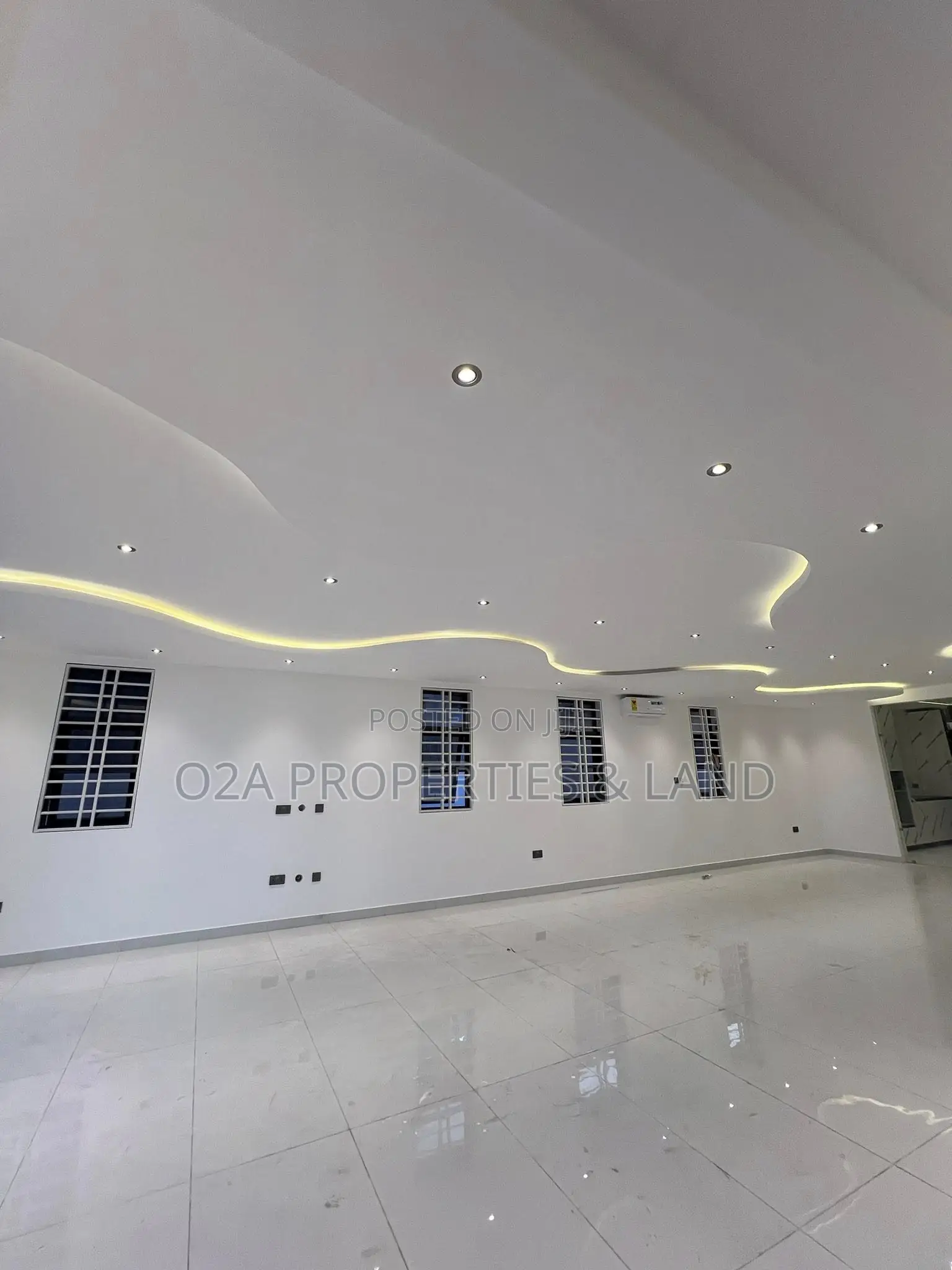 5bdrm House in Ashaley Botwe , for sale in Nmai-Dzorn