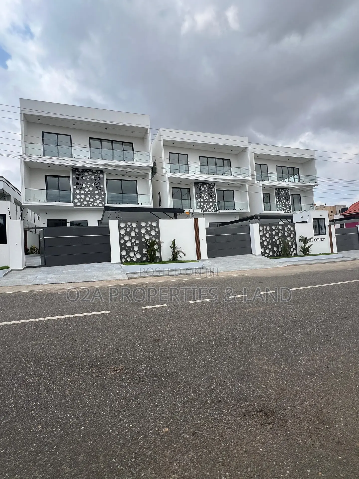 5bdrm House in East Legon Mempeasem, Bawaleshie for sale in Bawaleshie