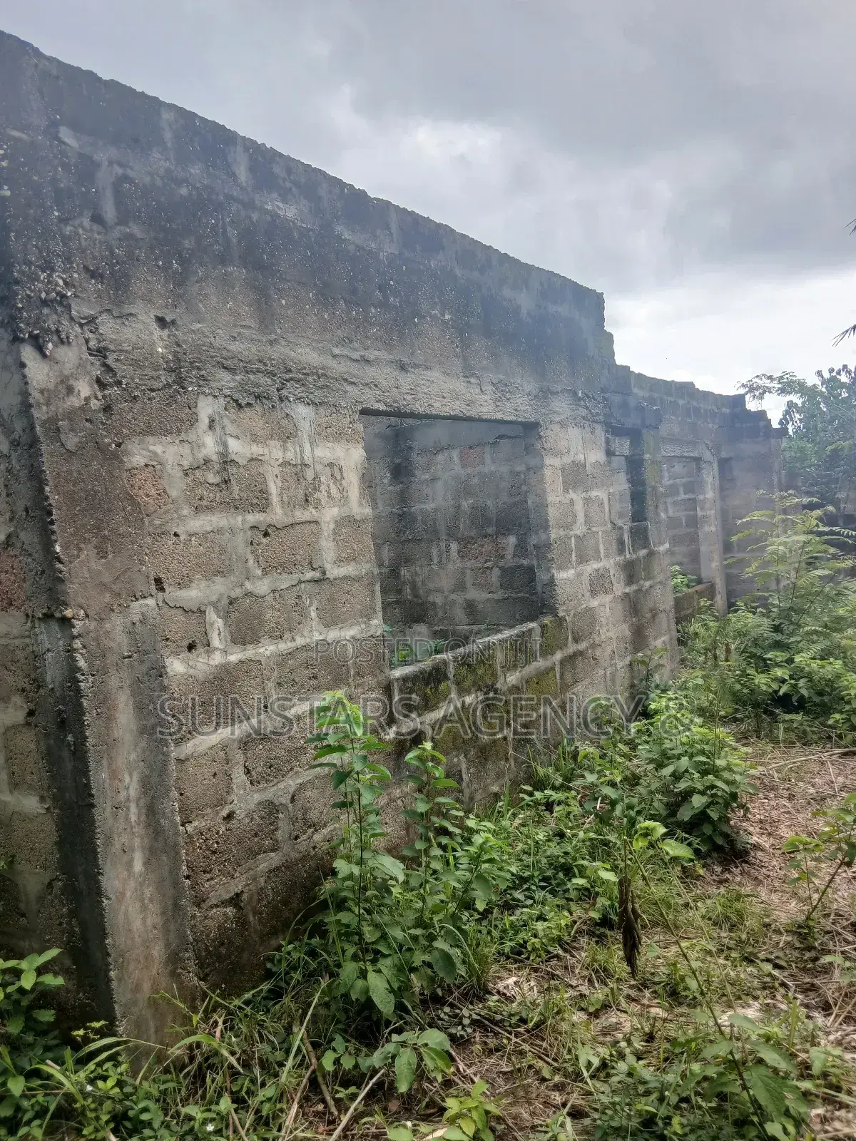 Uncompleted 5 Bedrooms Building in Hohoe Municipal