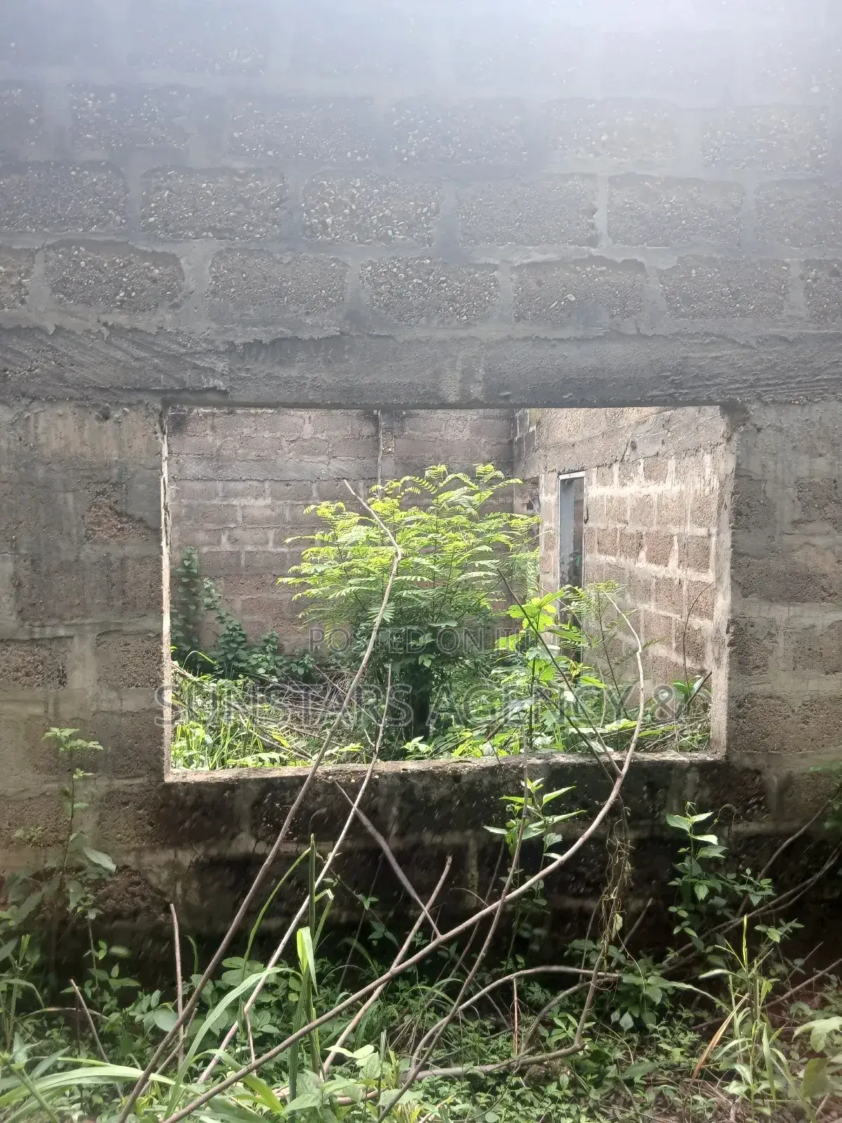 Uncompleted 5 Bedrooms Building in Hohoe Municipal