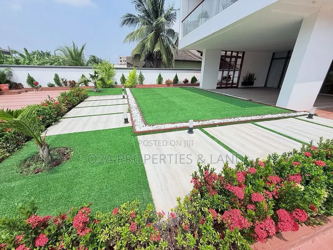 6bdrm House in East Legon, American House for sale in American House