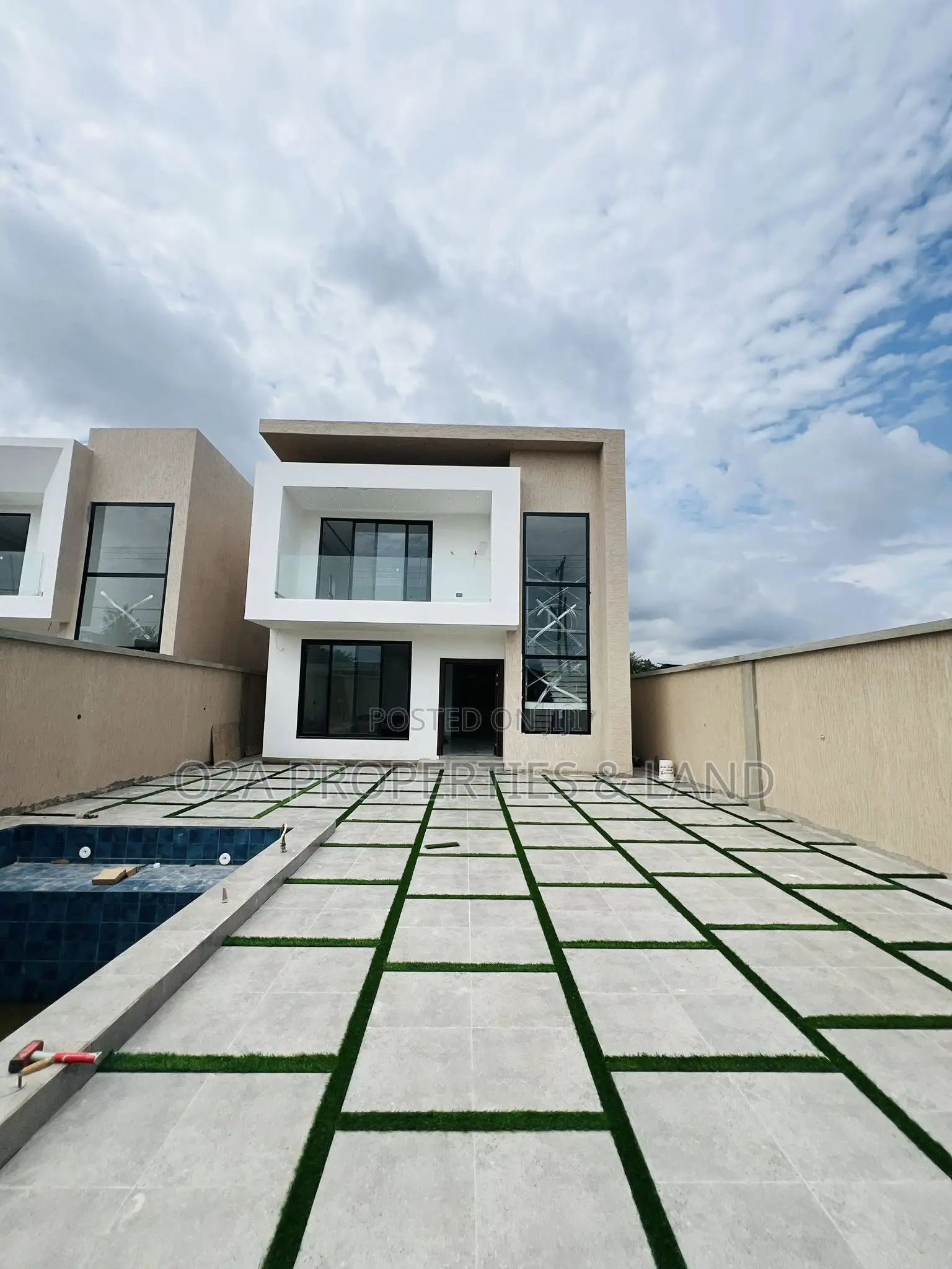 4bdrm House in Ashaley Botwe, Lake Side Estate for sale in Lake Side Estate