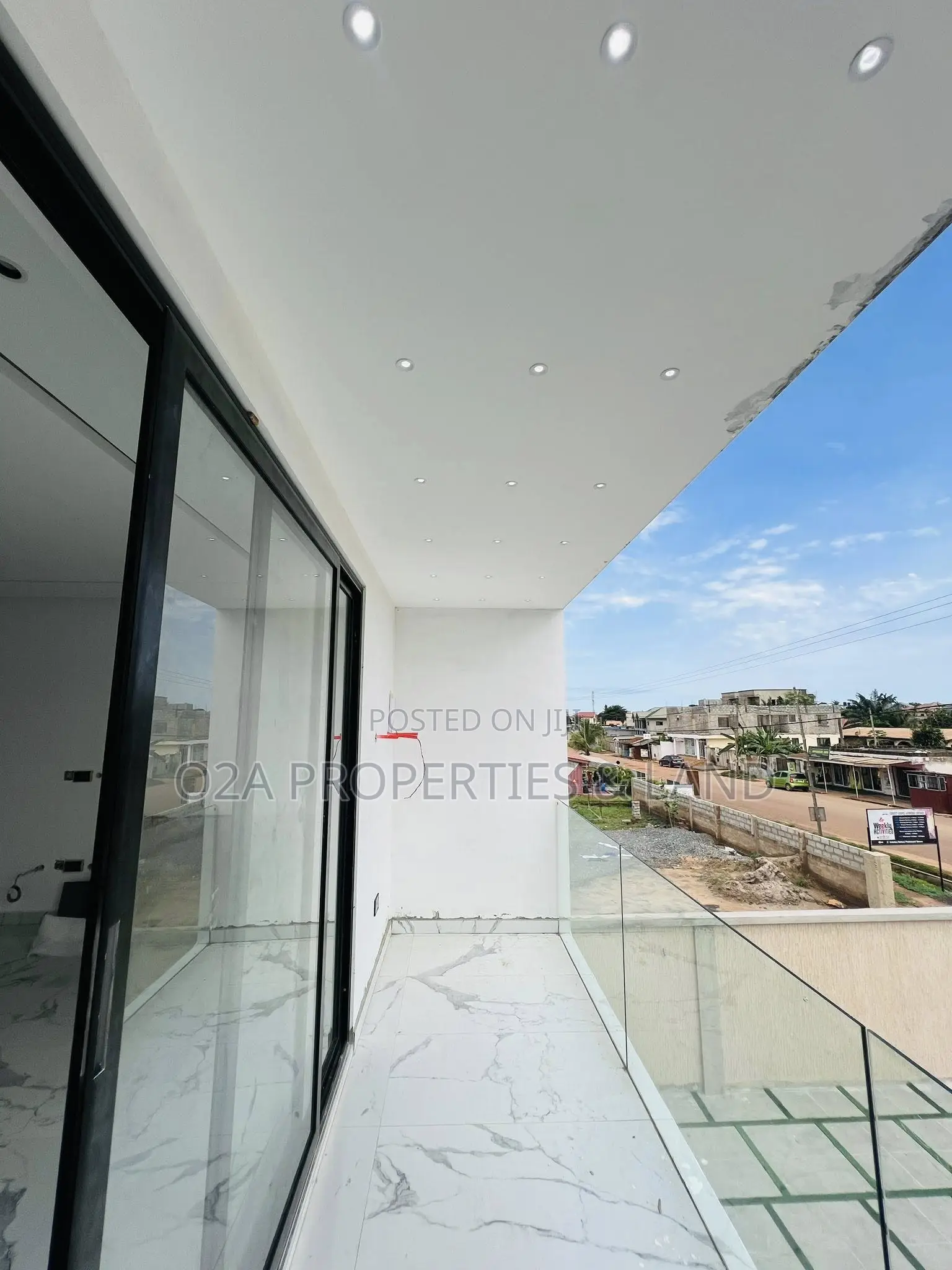 4bdrm House in Ashaley Botwe, Lake Side Estate for sale in Lake Side Estate