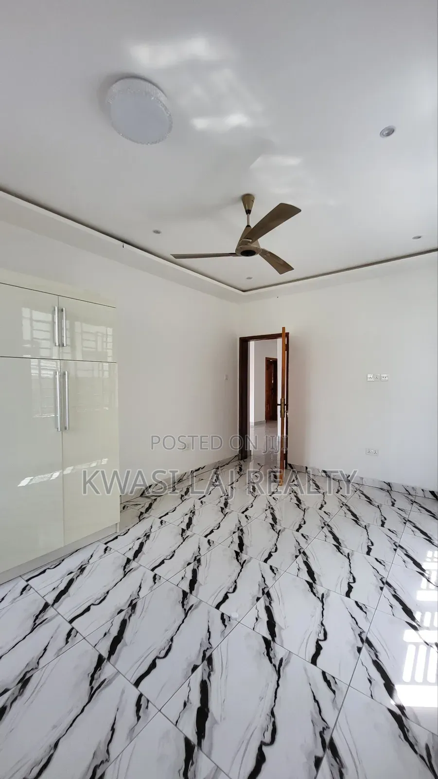 2bdrm Apartment in Scc Azuma, Weija for rent in Weija