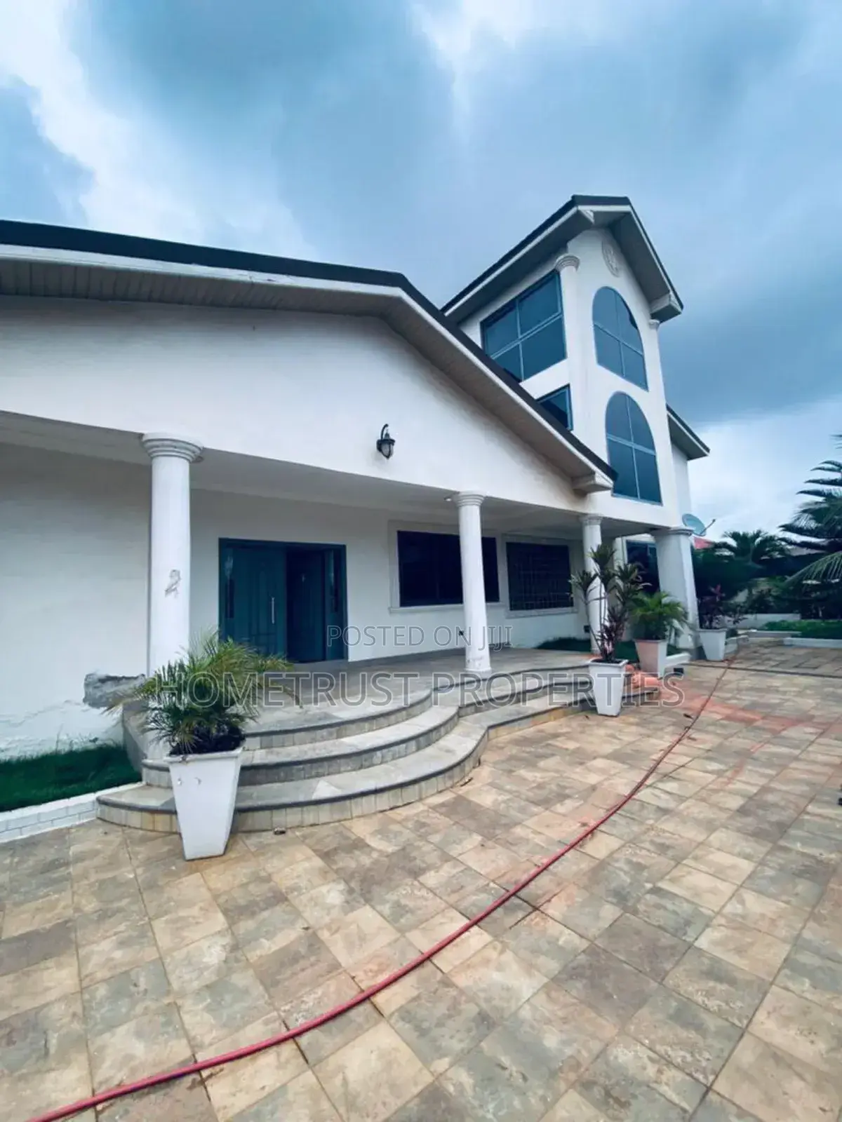 Furnished 7bdrm House in Home Trust, Achimota for sale in Achimota